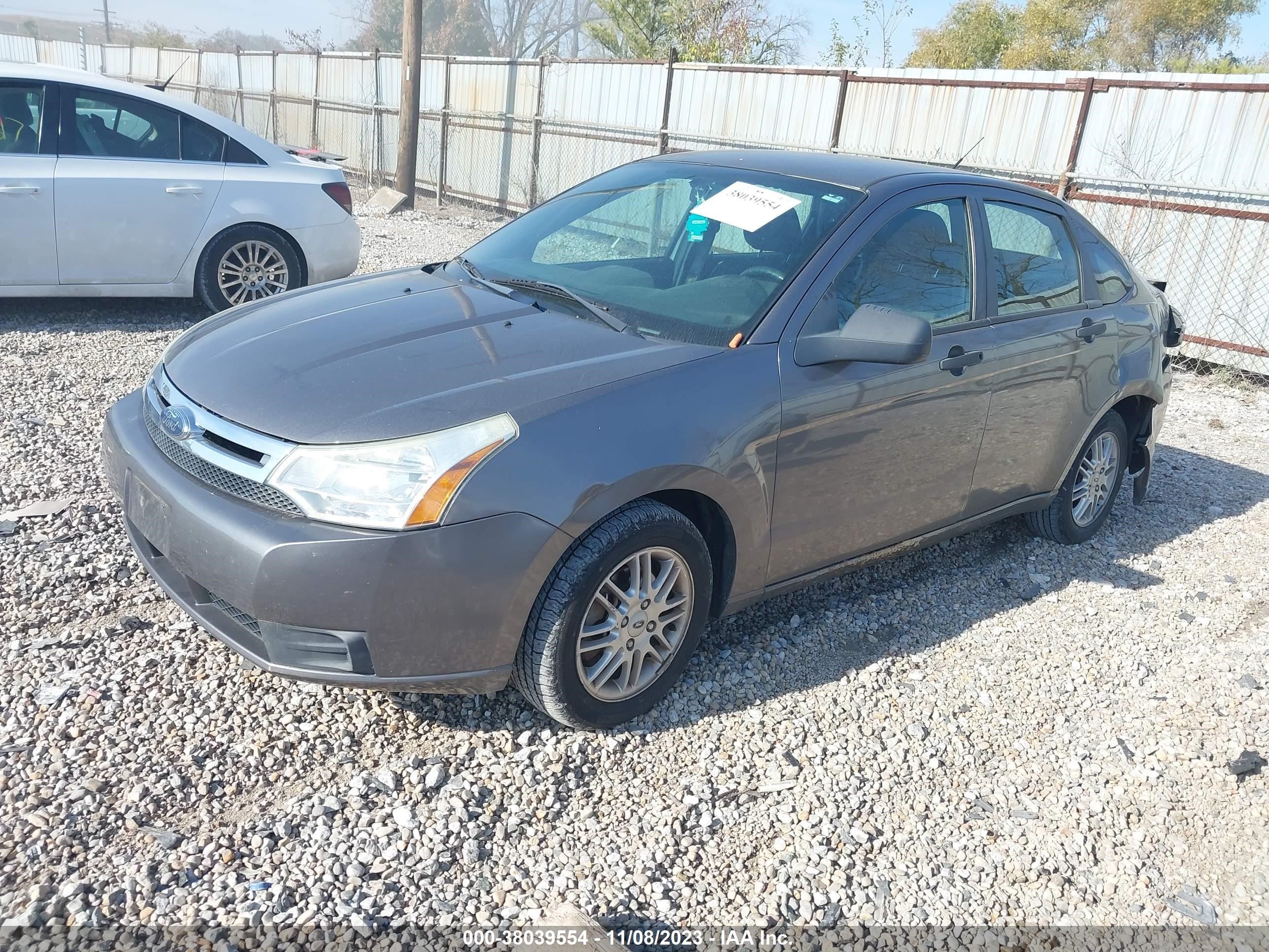 Photo 1 VIN: 1FAHP35N19W227640 - FORD FOCUS 