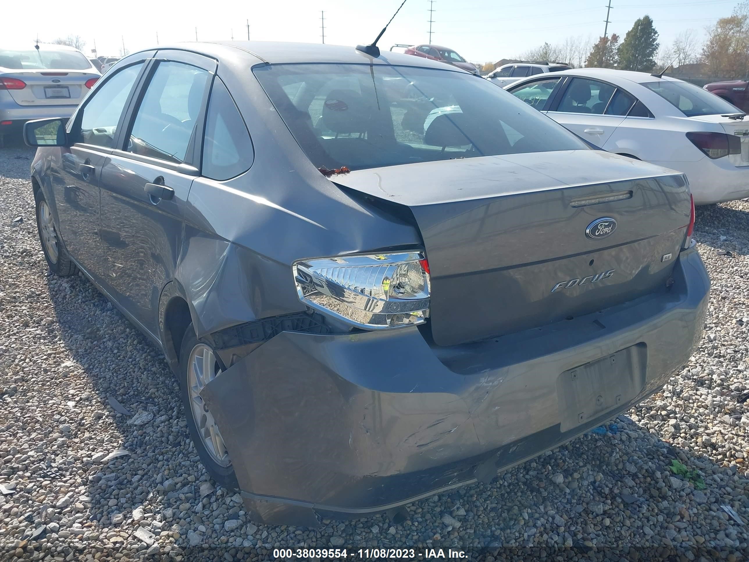 Photo 5 VIN: 1FAHP35N19W227640 - FORD FOCUS 