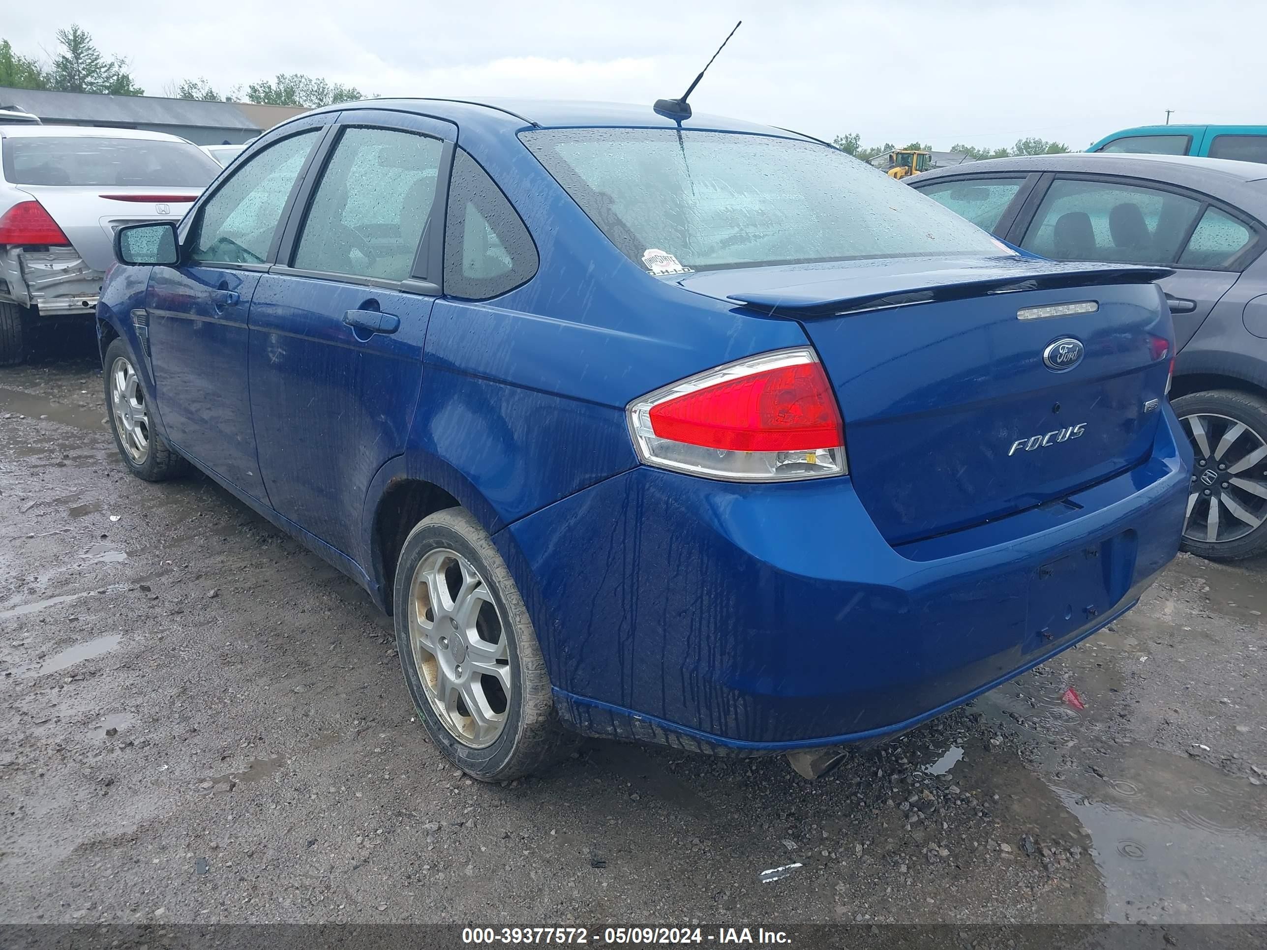 Photo 2 VIN: 1FAHP35N28W136696 - FORD FOCUS 