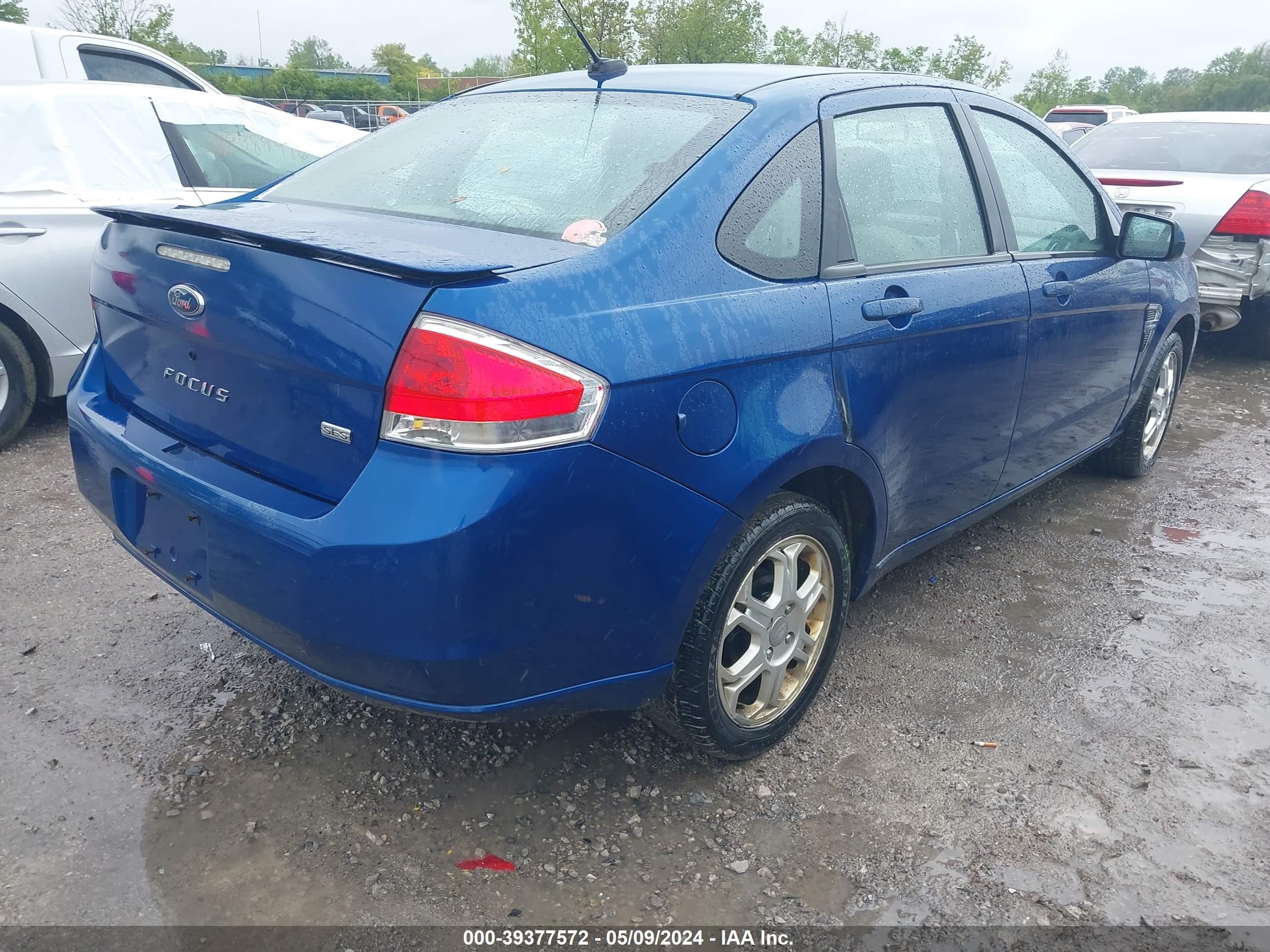 Photo 3 VIN: 1FAHP35N28W136696 - FORD FOCUS 