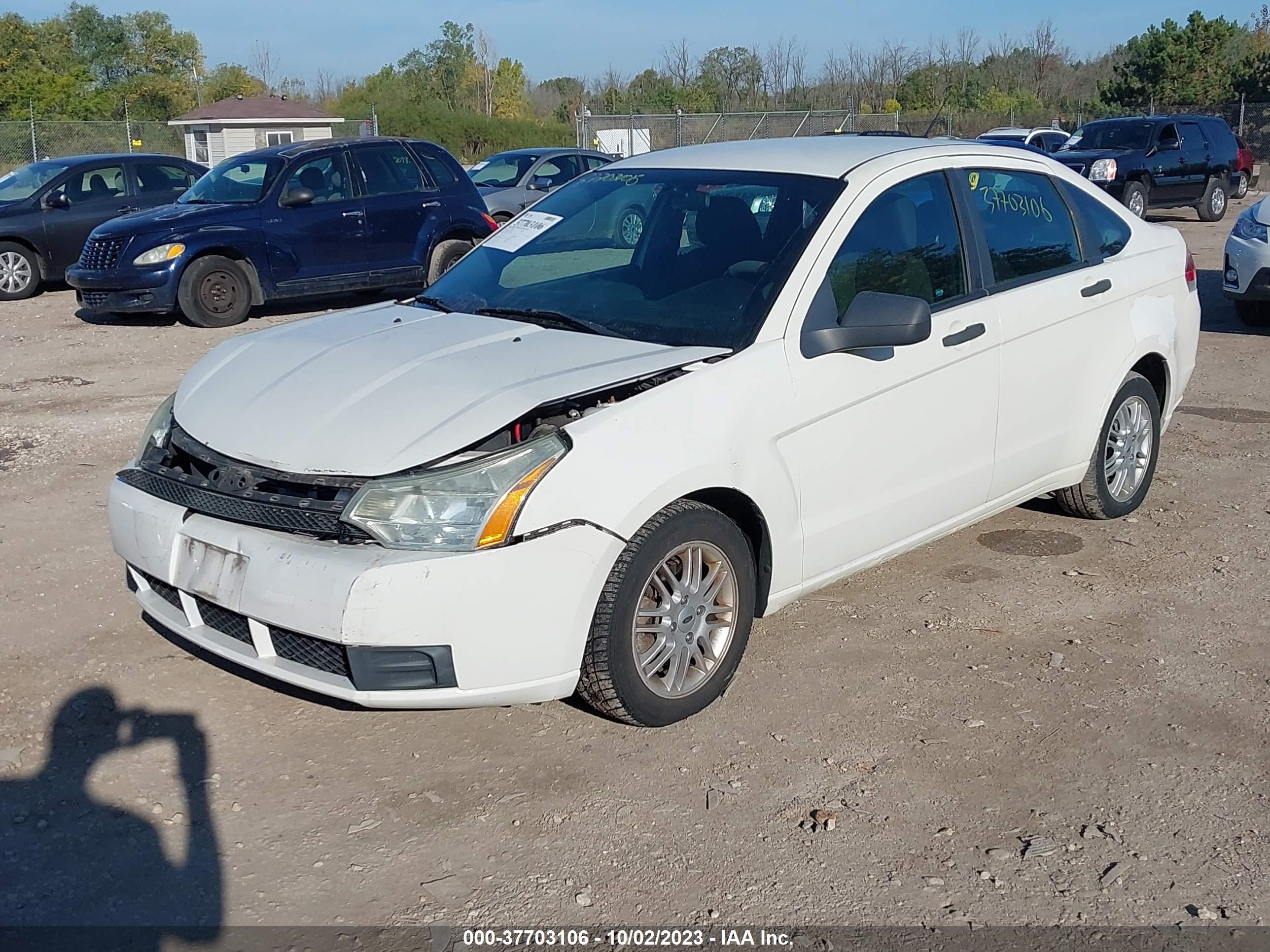 Photo 2 VIN: 1FAHP35N29W260999 - FORD FOCUS 