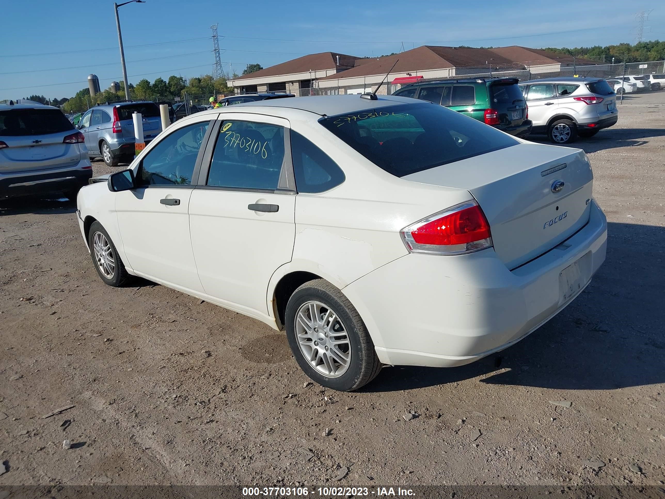 Photo 3 VIN: 1FAHP35N29W260999 - FORD FOCUS 