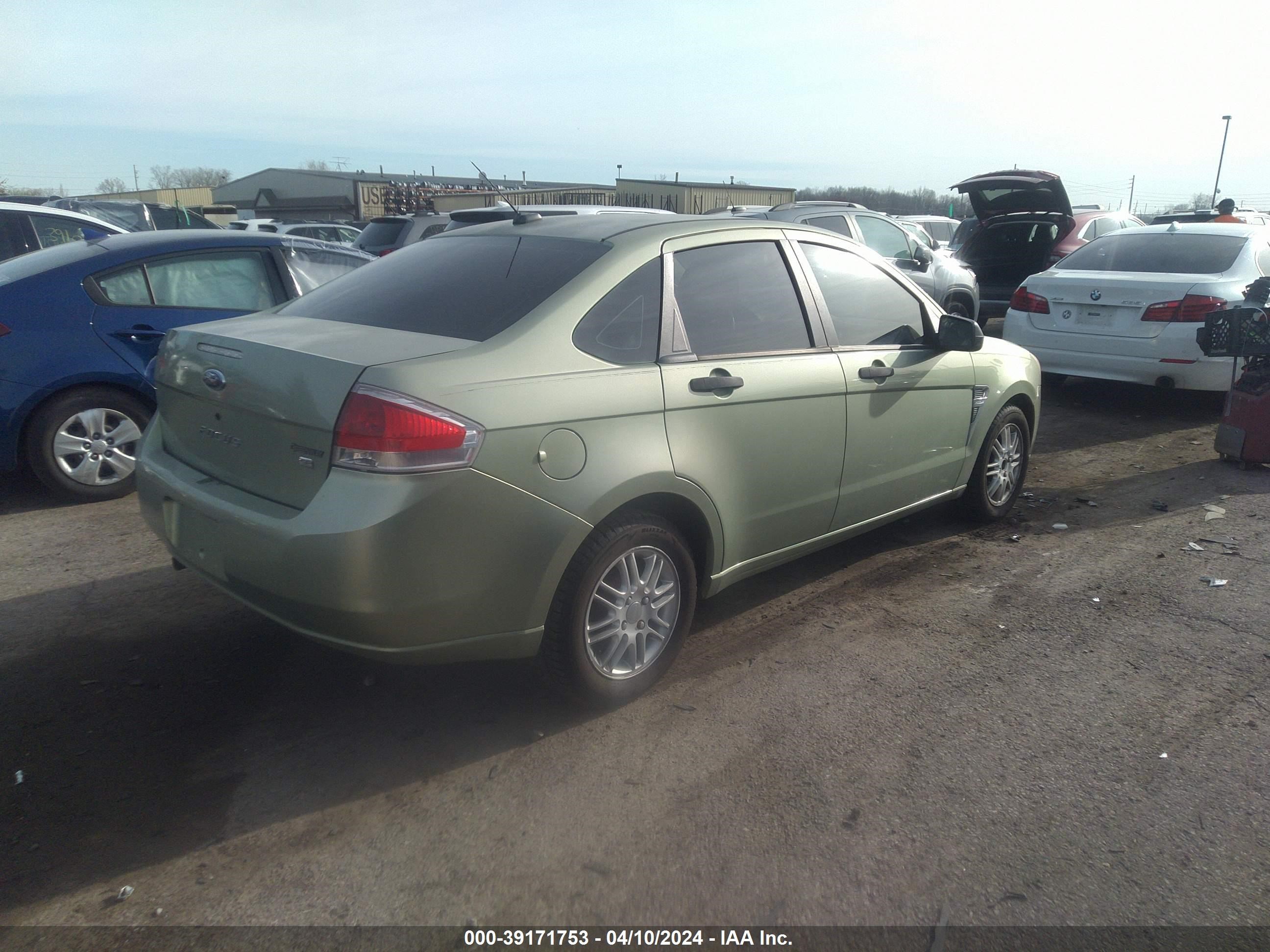 Photo 3 VIN: 1FAHP35N38W123438 - FORD FOCUS 