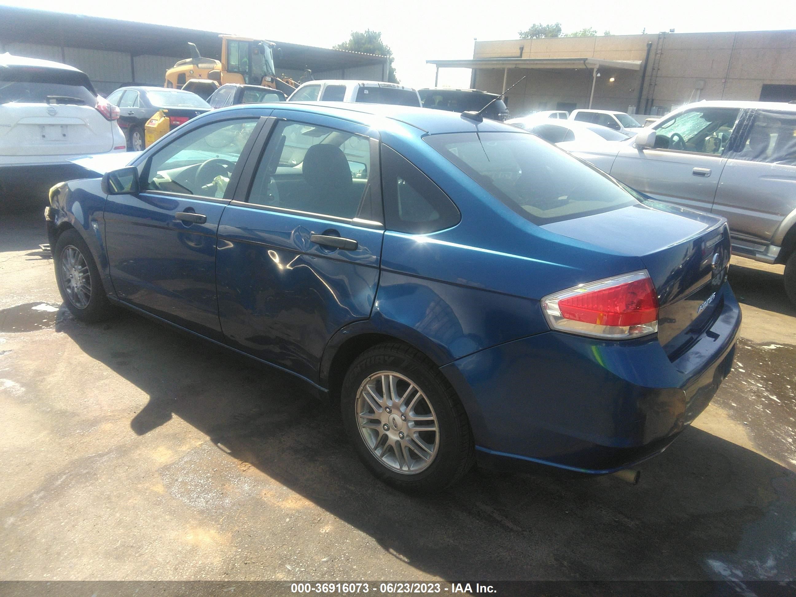 Photo 2 VIN: 1FAHP35N39W112683 - FORD FOCUS 