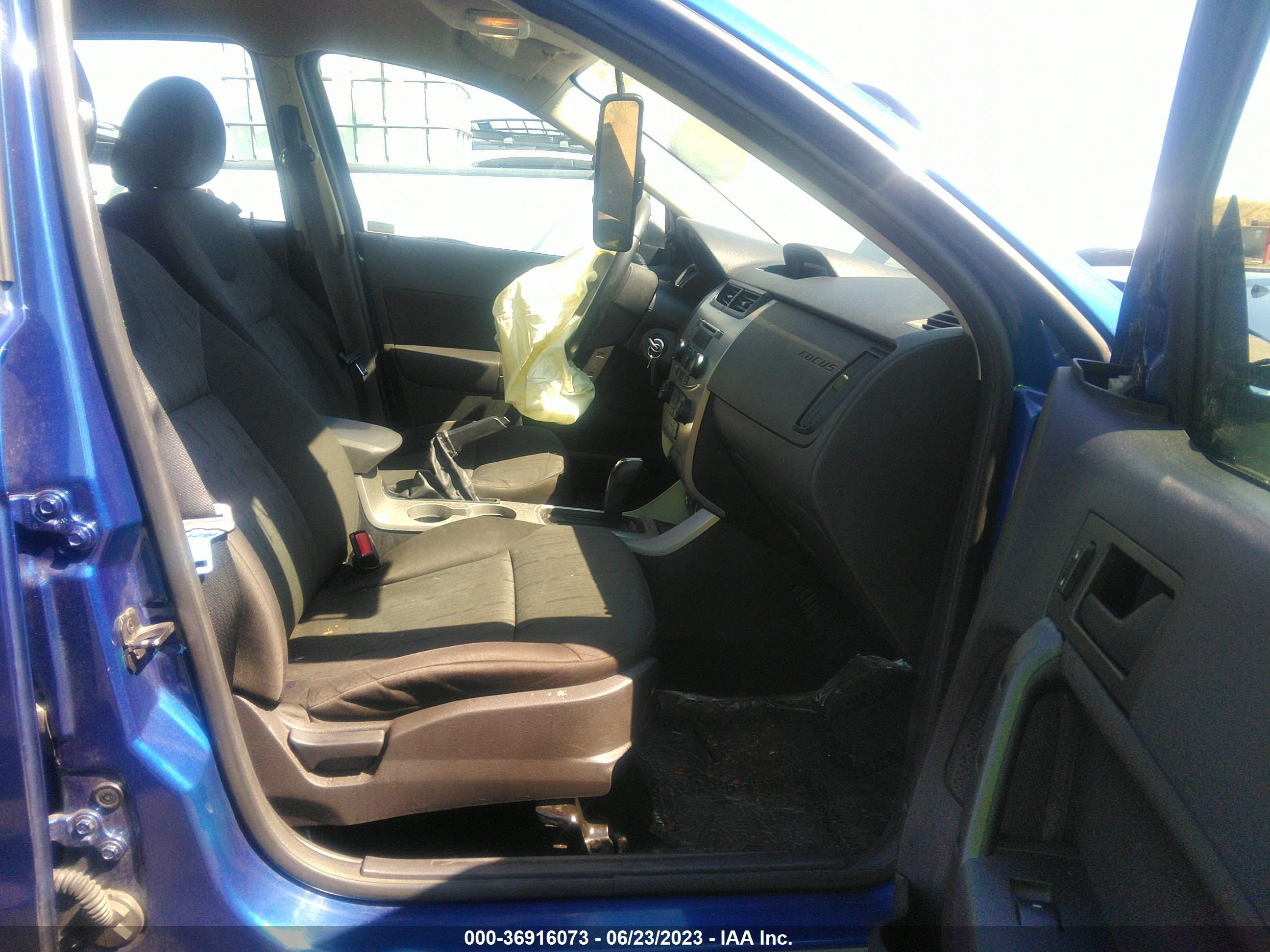 Photo 4 VIN: 1FAHP35N39W112683 - FORD FOCUS 