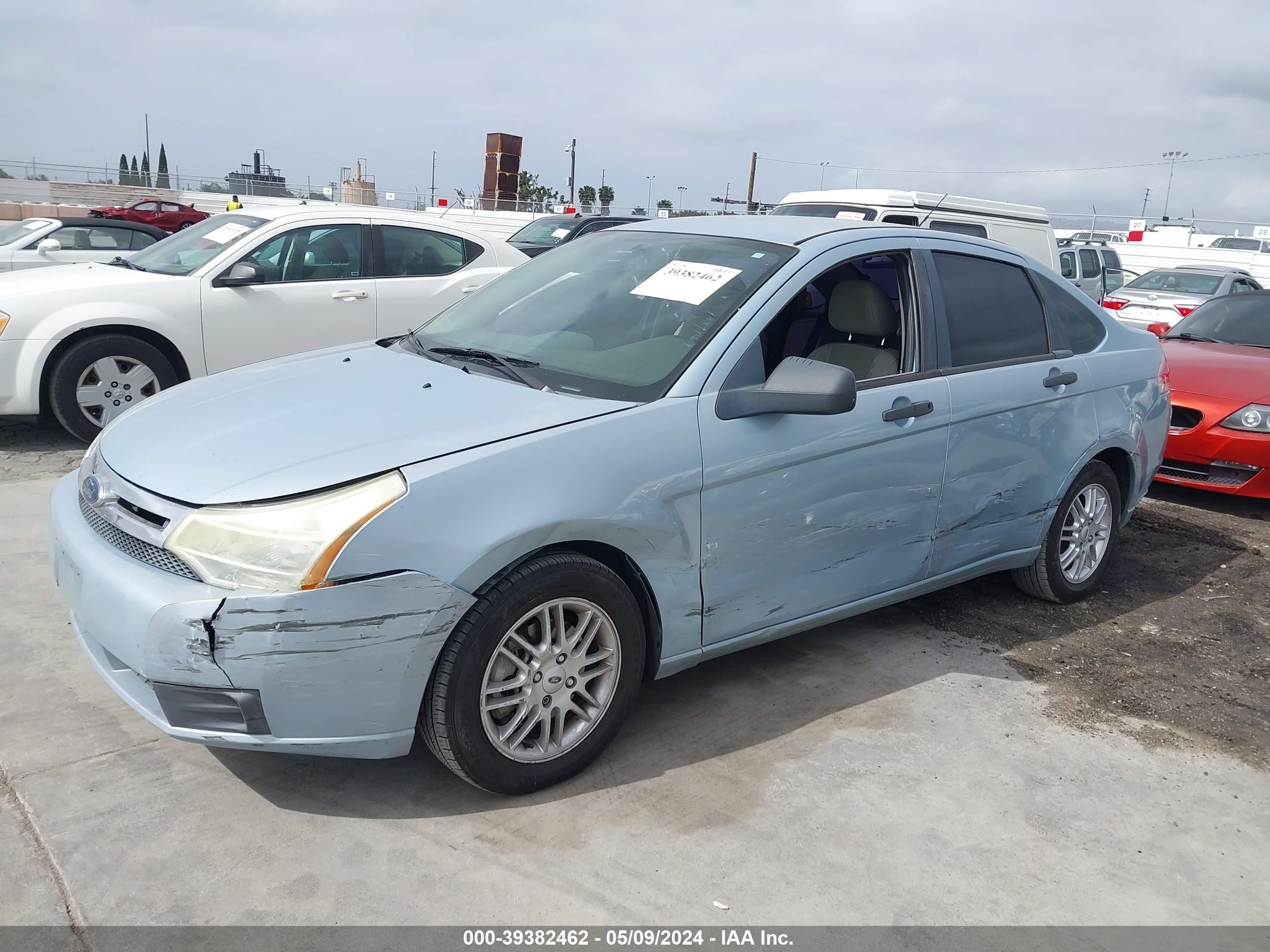 Photo 1 VIN: 1FAHP35N39W130519 - FORD FOCUS 