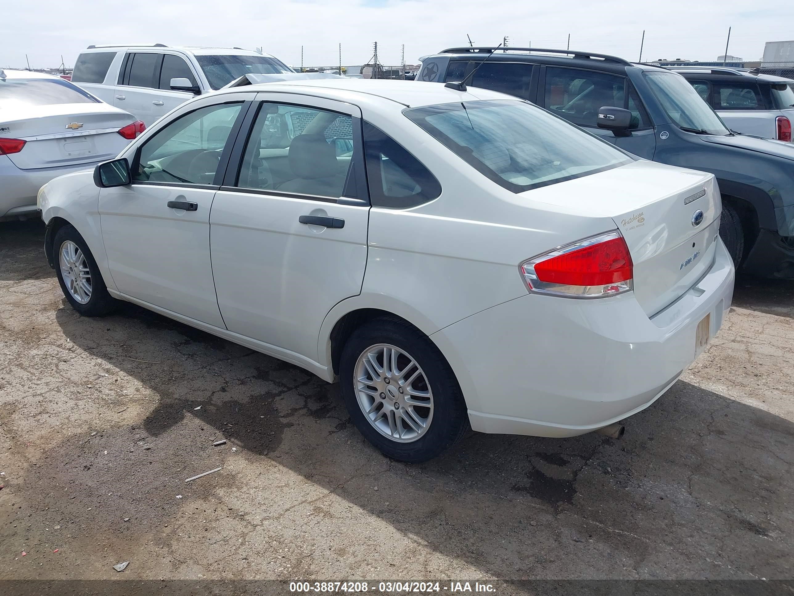 Photo 2 VIN: 1FAHP35N39W229633 - FORD FOCUS 