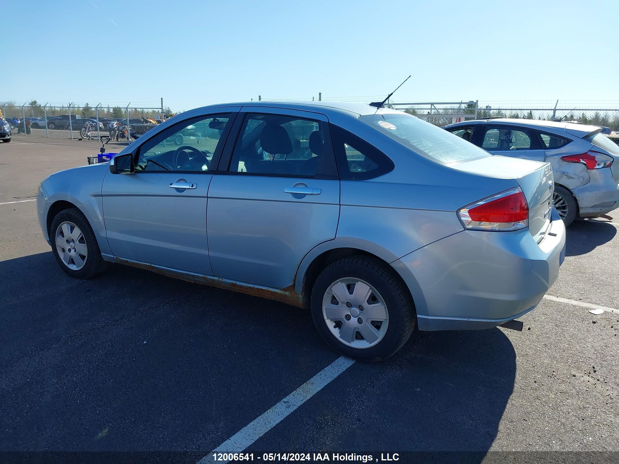 Photo 2 VIN: 1FAHP35N39W256492 - FORD FOCUS 