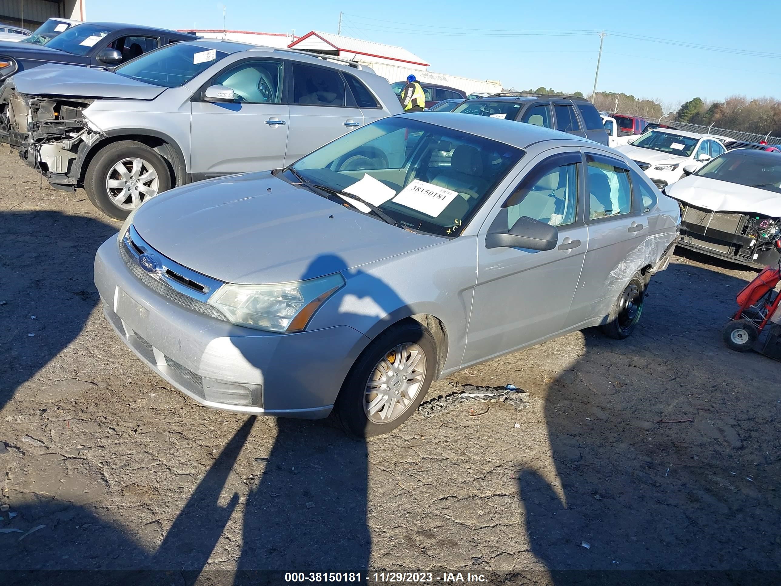 Photo 1 VIN: 1FAHP35N39W267217 - FORD FOCUS 