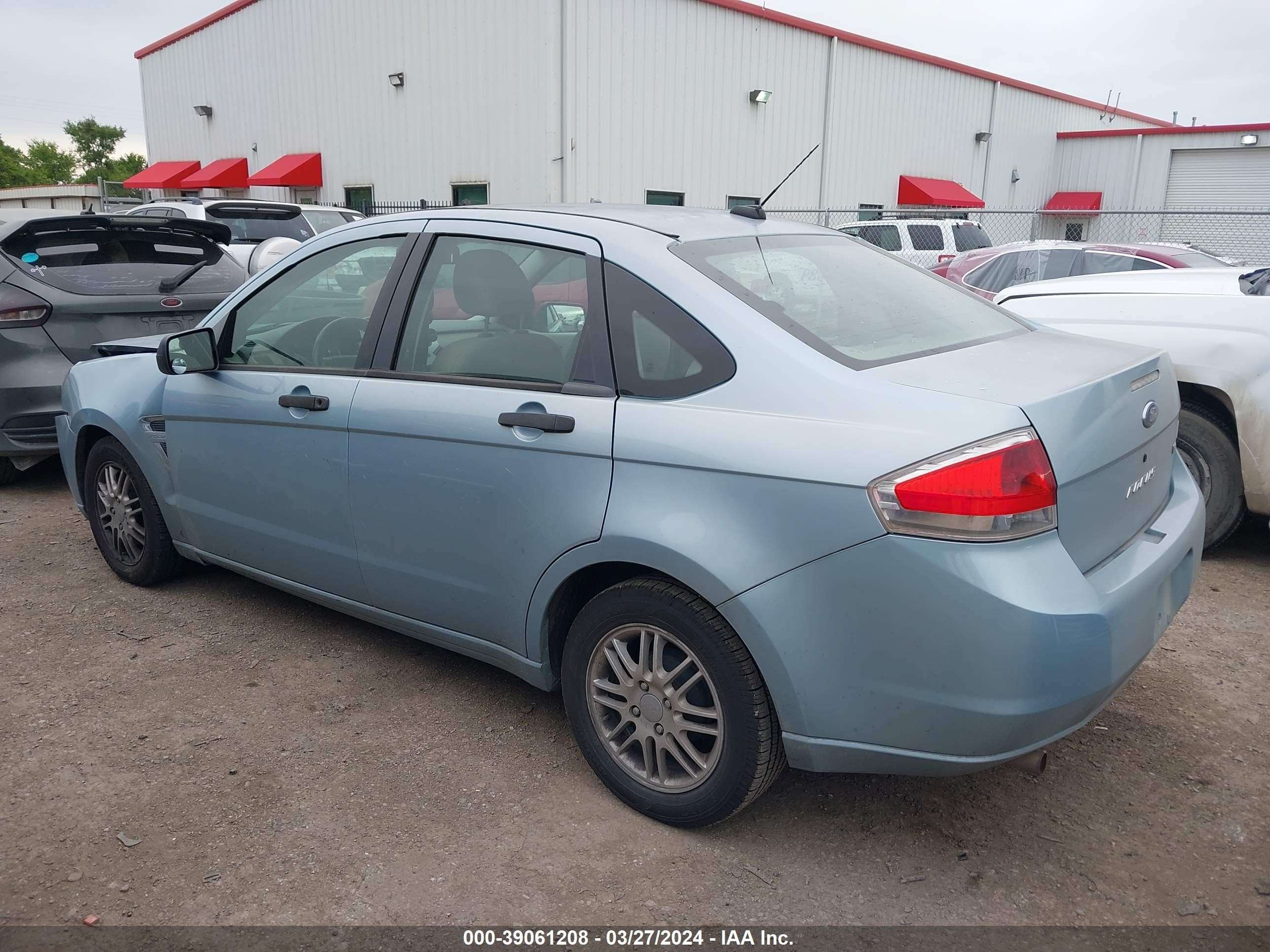 Photo 2 VIN: 1FAHP35N48W233463 - FORD FOCUS 