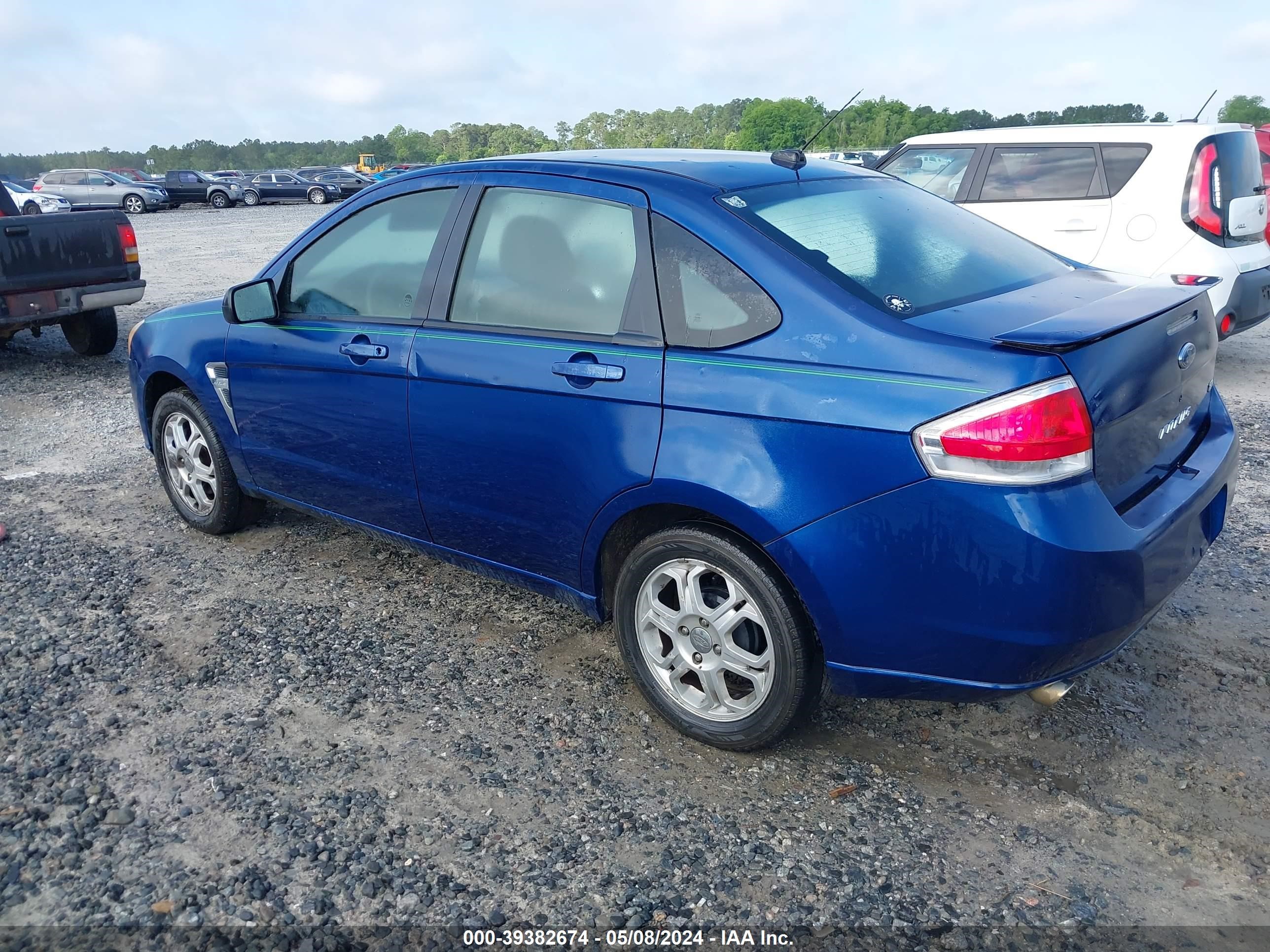 Photo 2 VIN: 1FAHP35N48W267693 - FORD FOCUS 