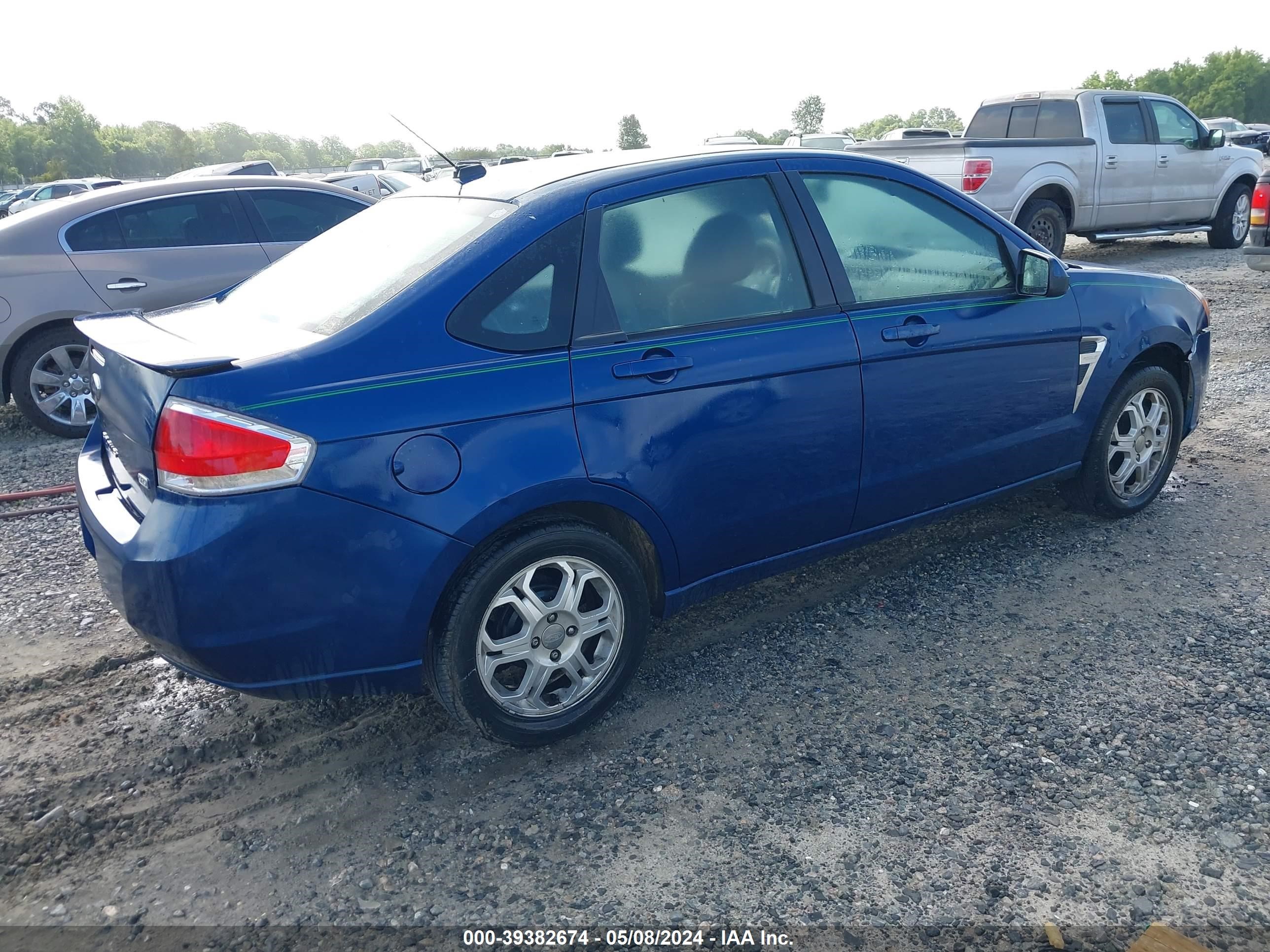 Photo 3 VIN: 1FAHP35N48W267693 - FORD FOCUS 