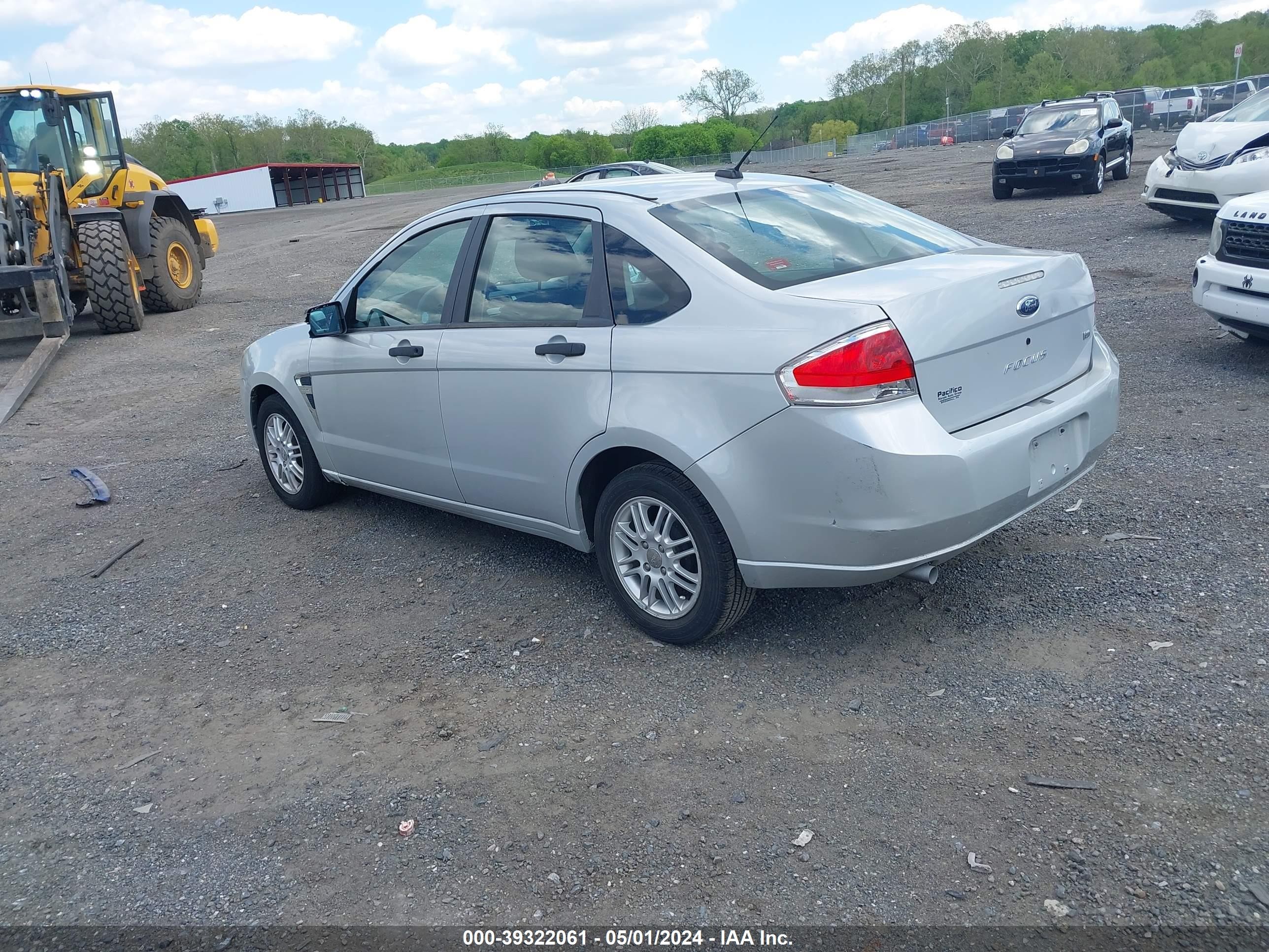 Photo 2 VIN: 1FAHP35N58W164525 - FORD FOCUS 