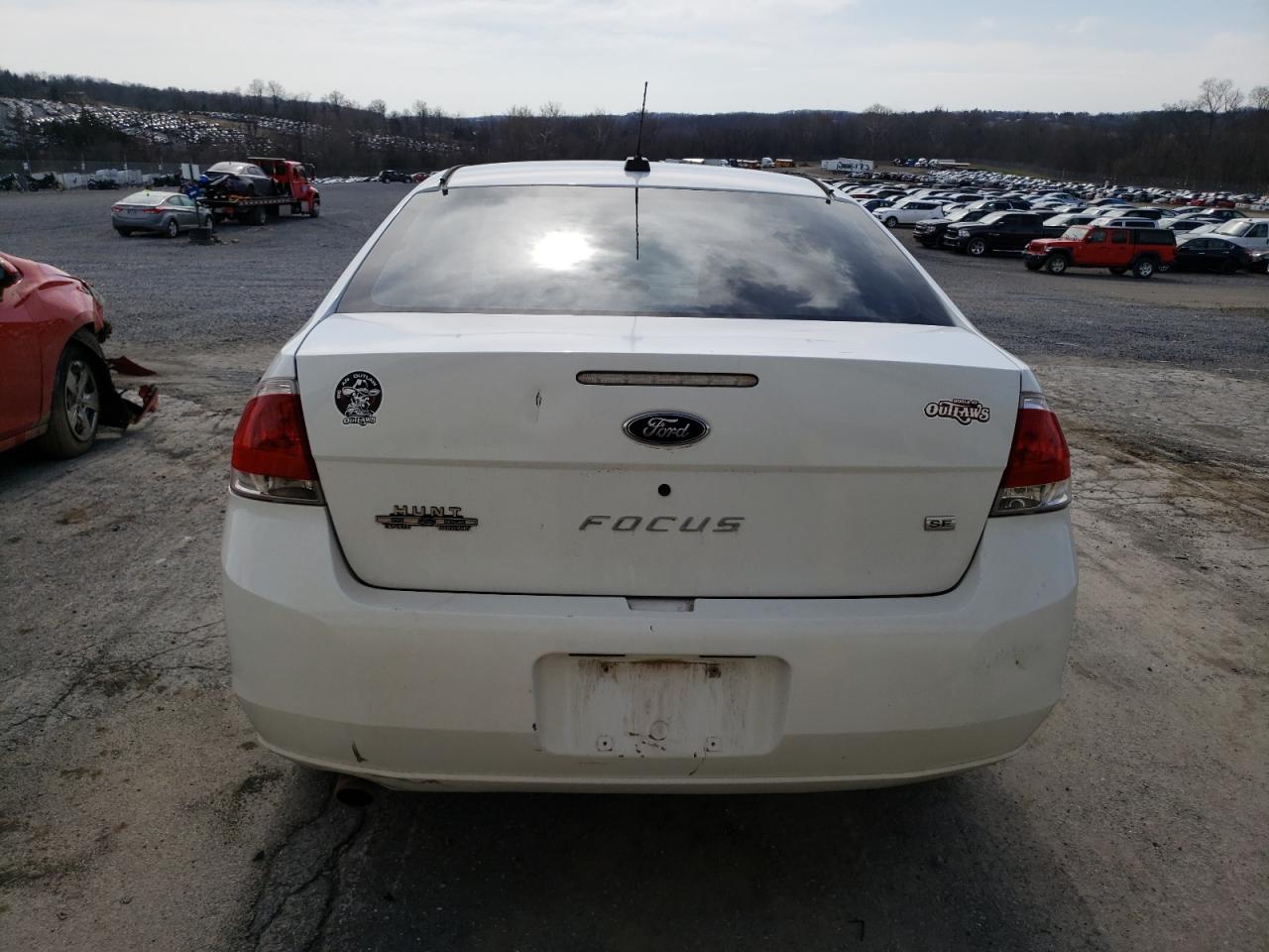 Photo 5 VIN: 1FAHP35N58W176321 - FORD FOCUS 