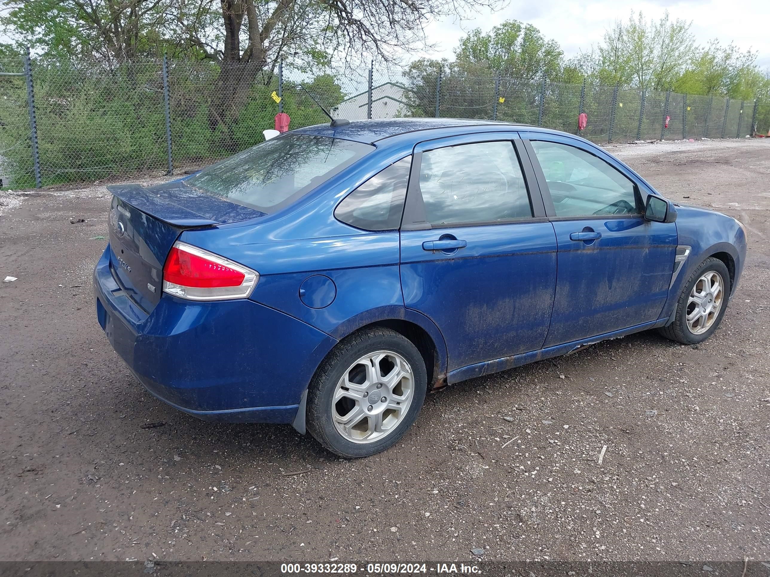 Photo 3 VIN: 1FAHP35N58W229888 - FORD FOCUS 