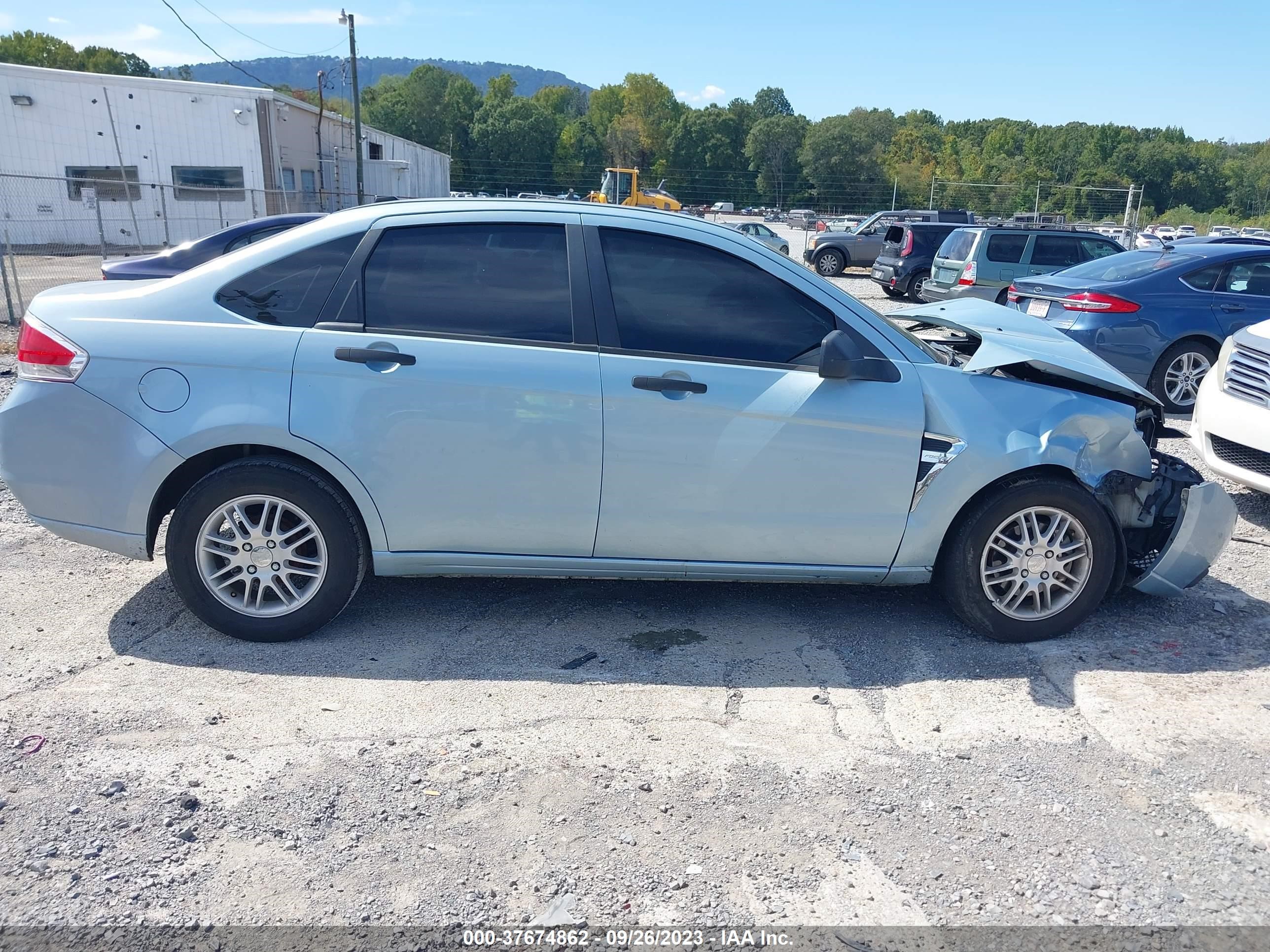 Photo 12 VIN: 1FAHP35N58W239868 - FORD FOCUS 