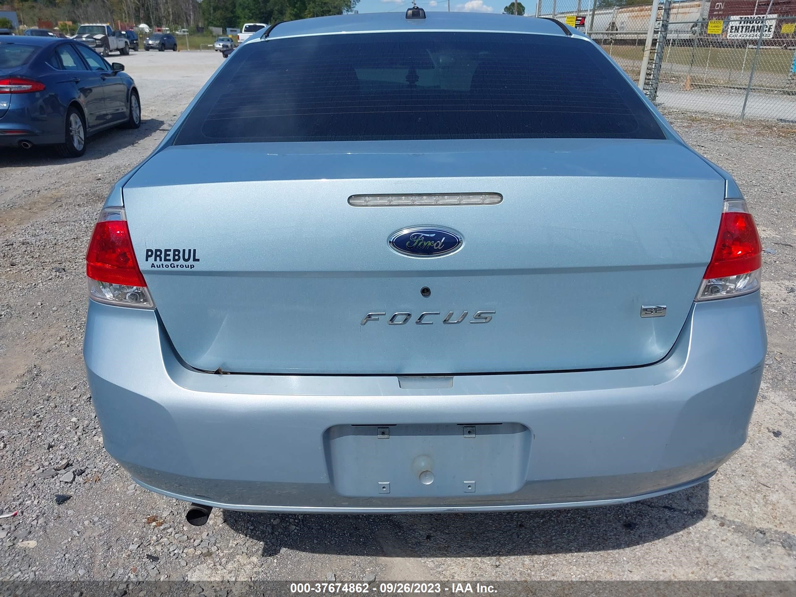 Photo 15 VIN: 1FAHP35N58W239868 - FORD FOCUS 