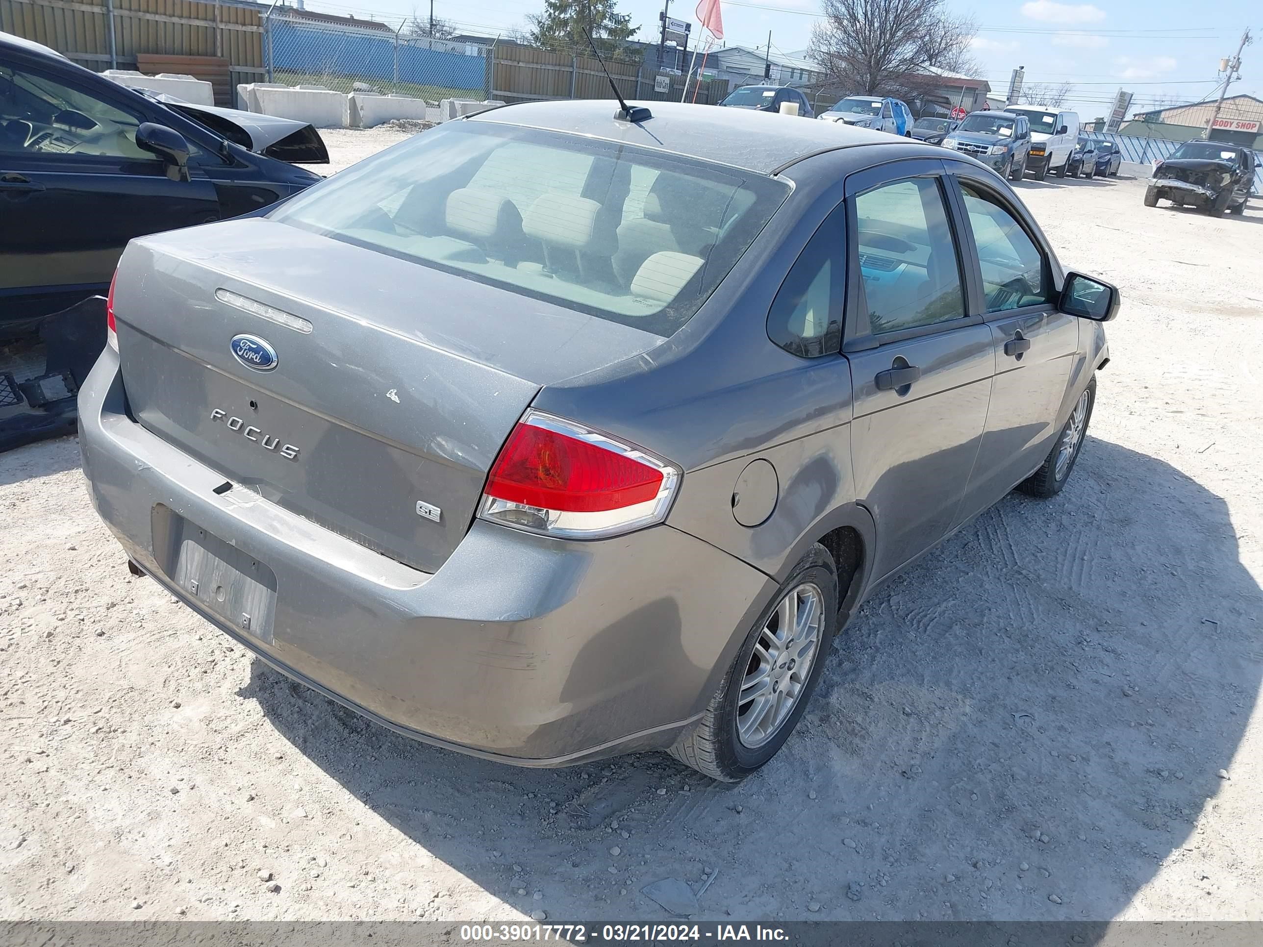 Photo 3 VIN: 1FAHP35N59W112670 - FORD FOCUS 