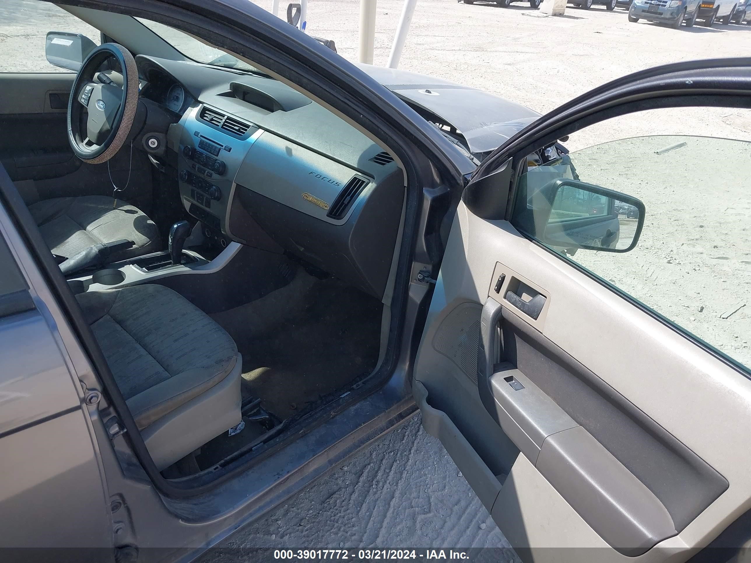 Photo 4 VIN: 1FAHP35N59W112670 - FORD FOCUS 