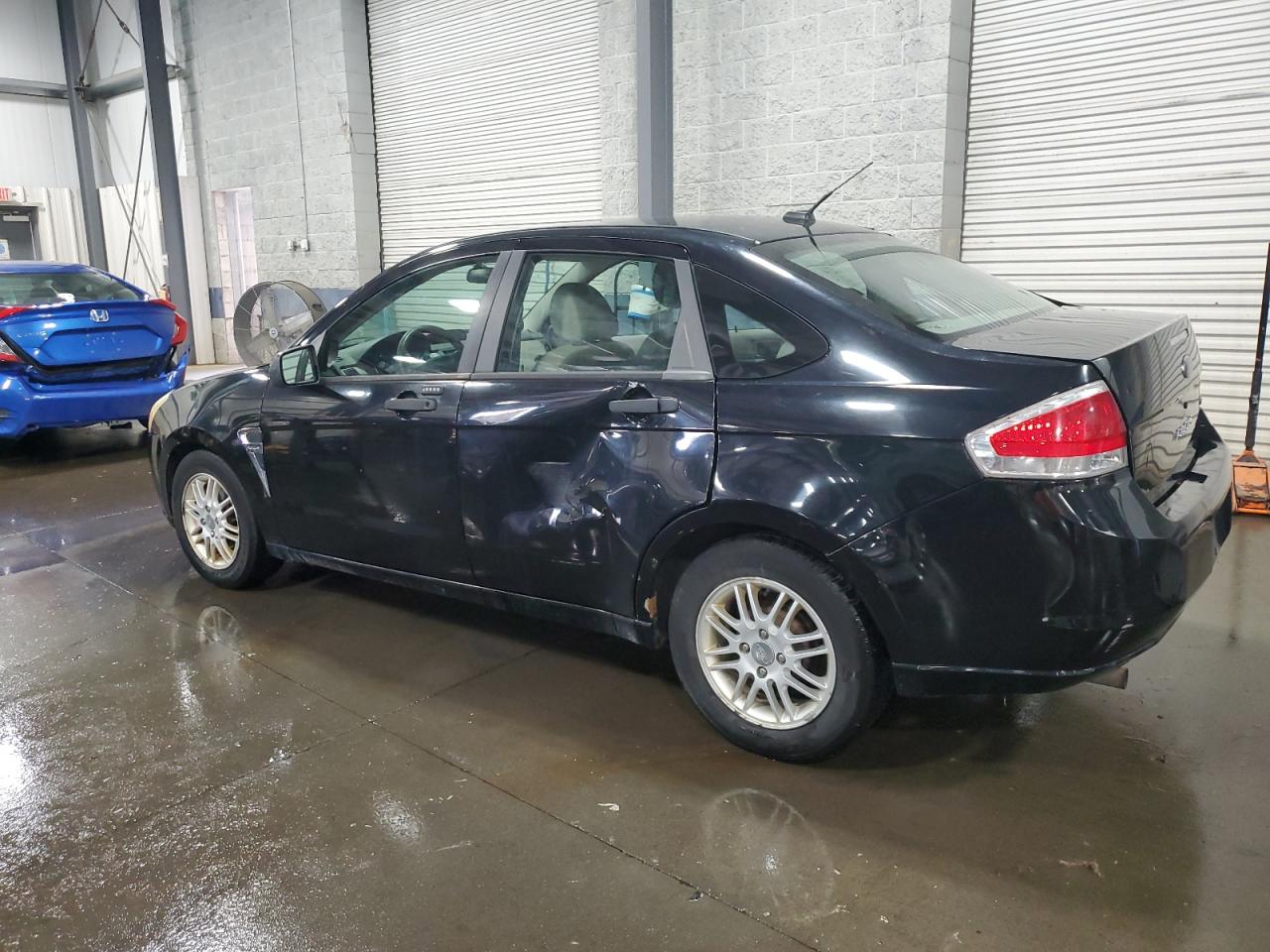 Photo 1 VIN: 1FAHP35N68W175095 - FORD FOCUS 