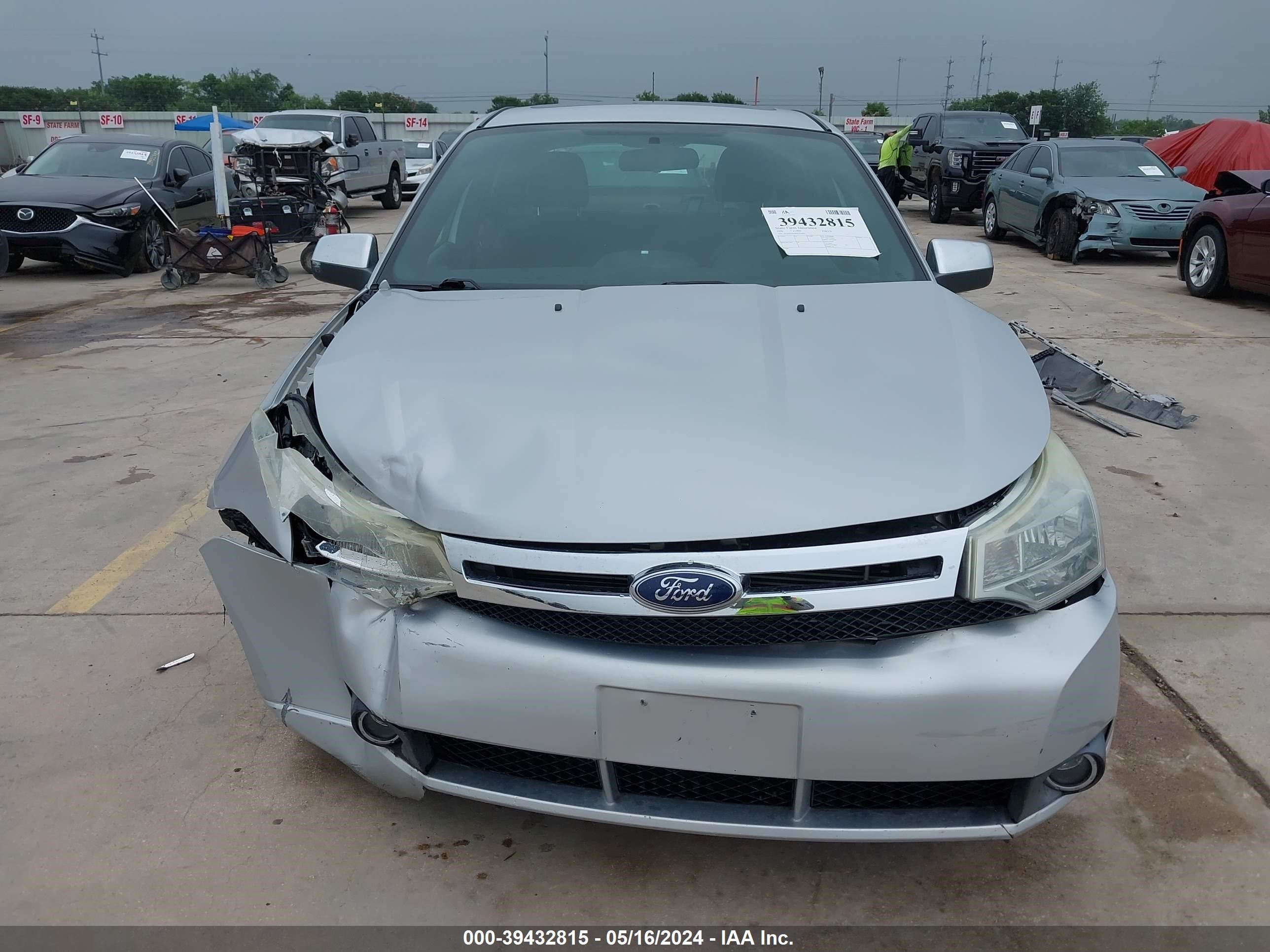 Photo 12 VIN: 1FAHP35N68W235859 - FORD FOCUS 