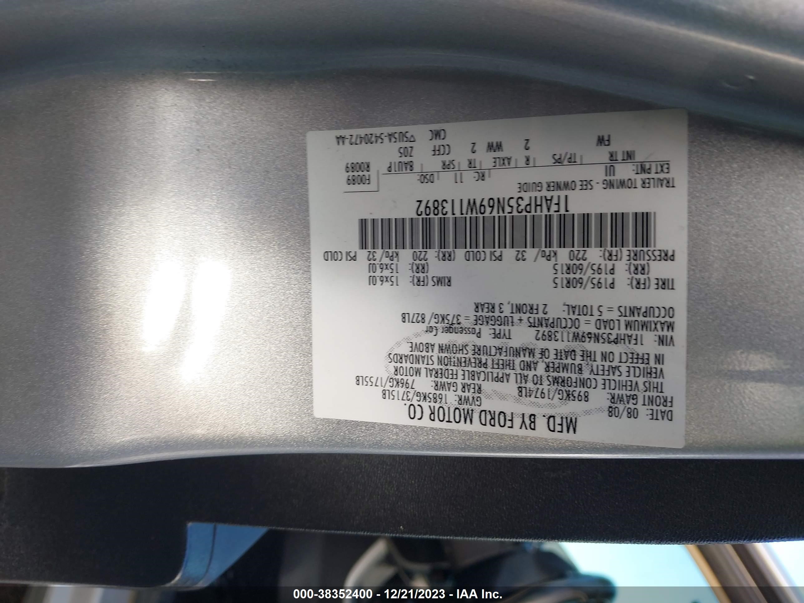 Photo 8 VIN: 1FAHP35N69W113892 - FORD FOCUS 