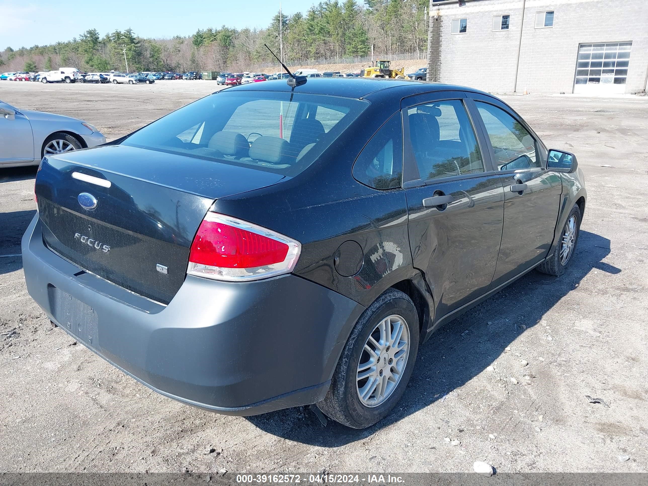 Photo 3 VIN: 1FAHP35N69W138646 - FORD FOCUS 