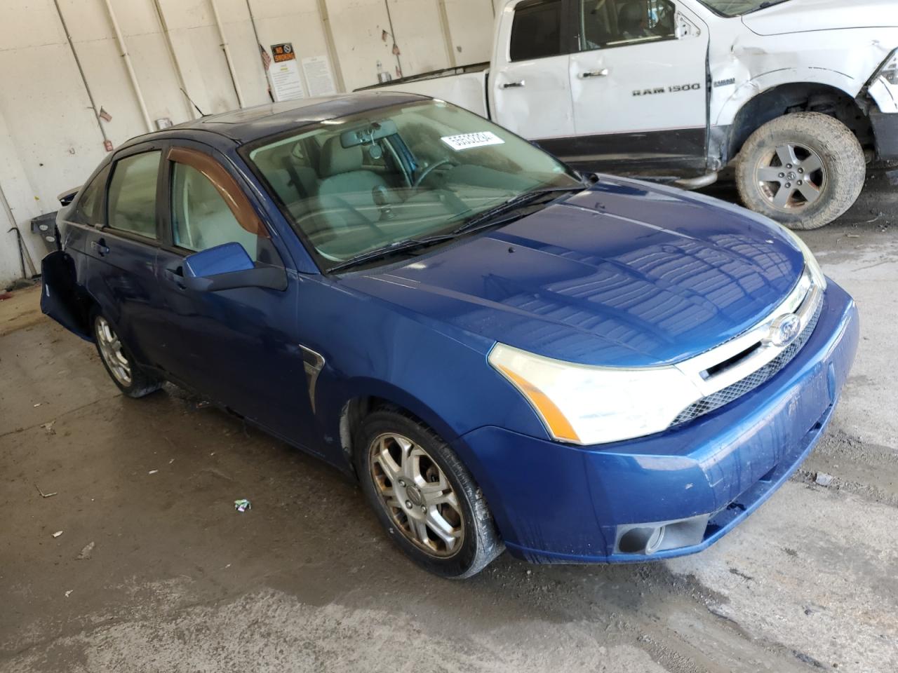 Photo 3 VIN: 1FAHP35N78W188986 - FORD FOCUS 