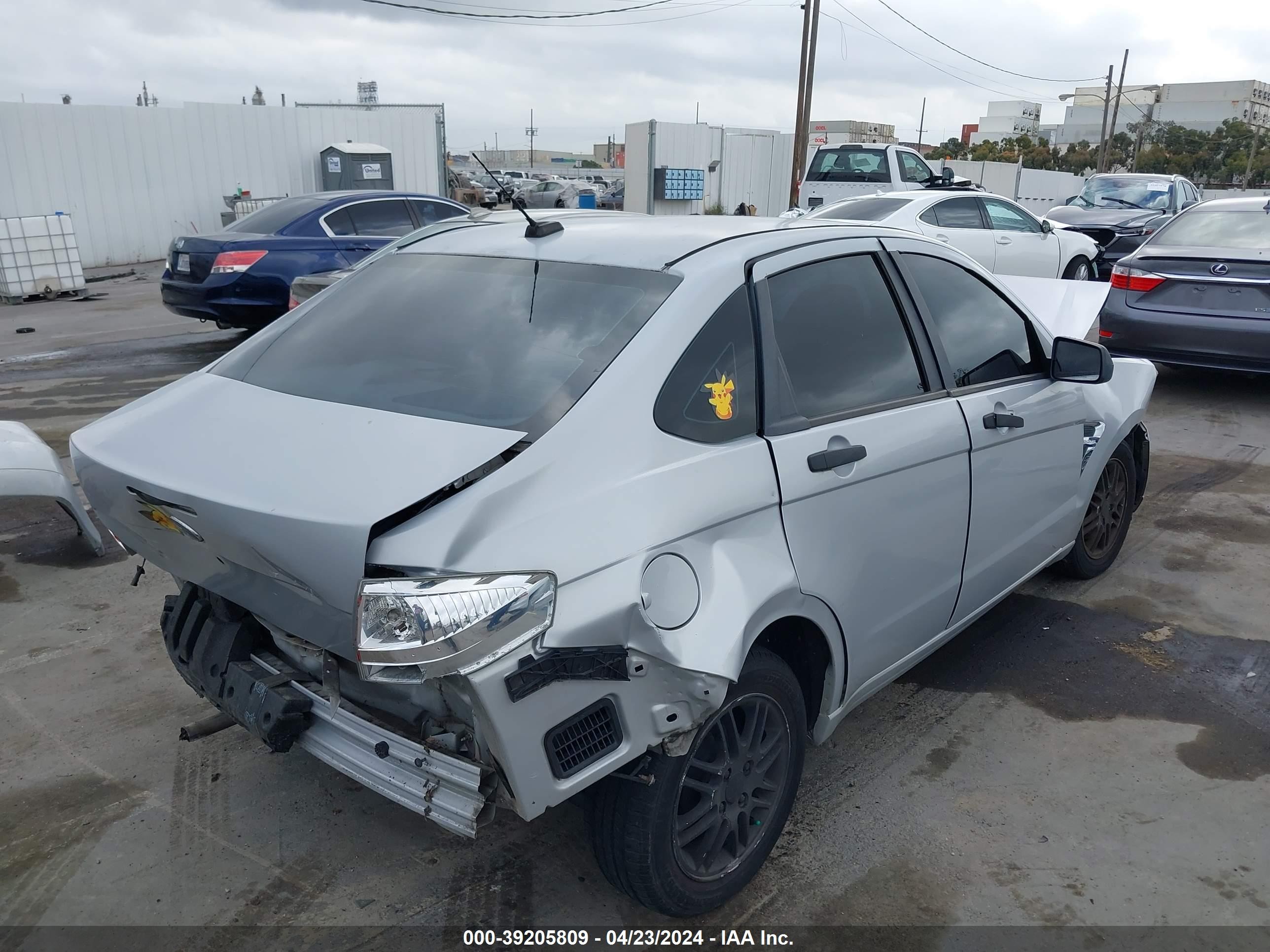 Photo 3 VIN: 1FAHP35N78W266456 - FORD FOCUS 