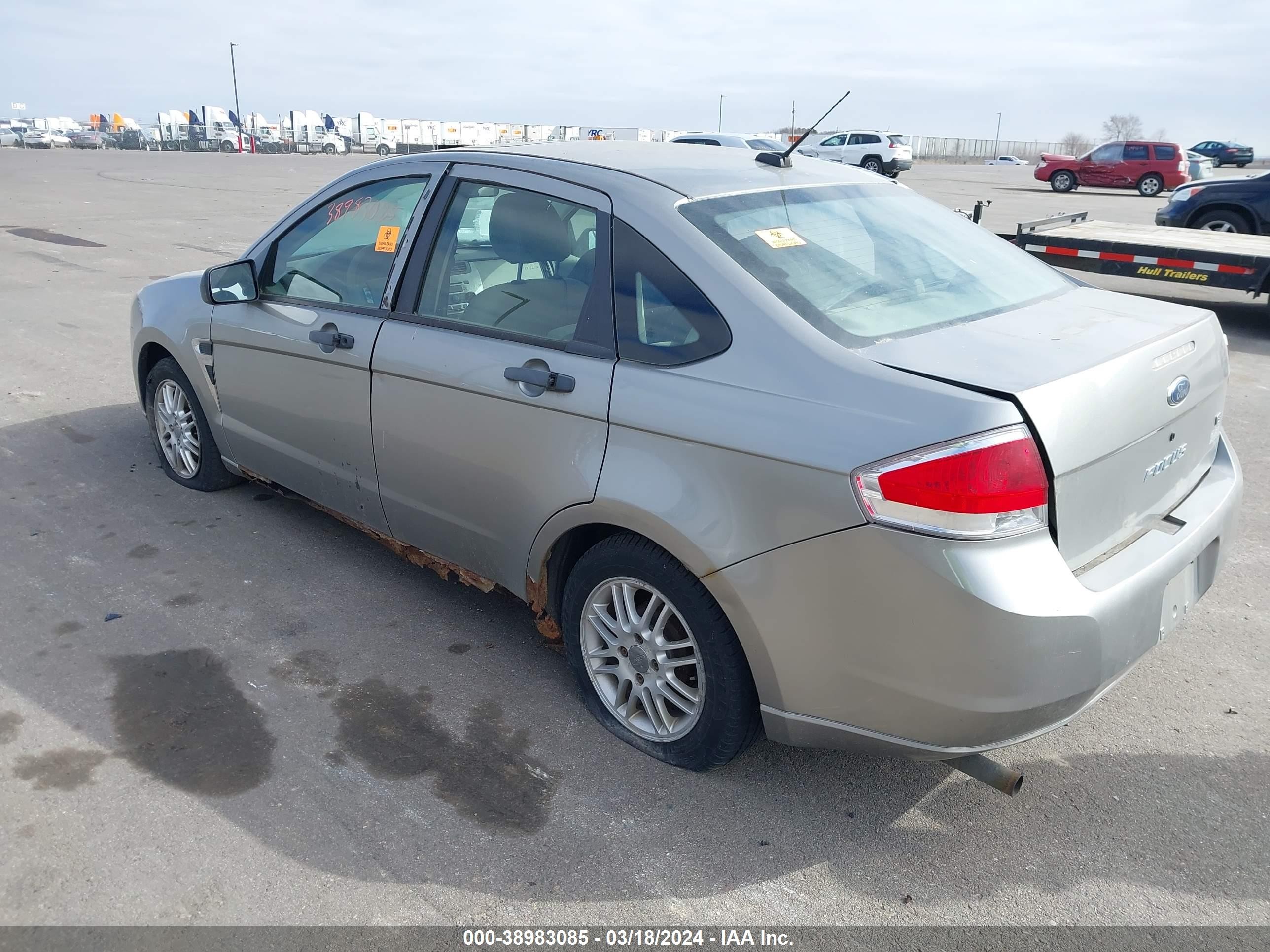 Photo 2 VIN: 1FAHP35N78W293513 - FORD FOCUS 