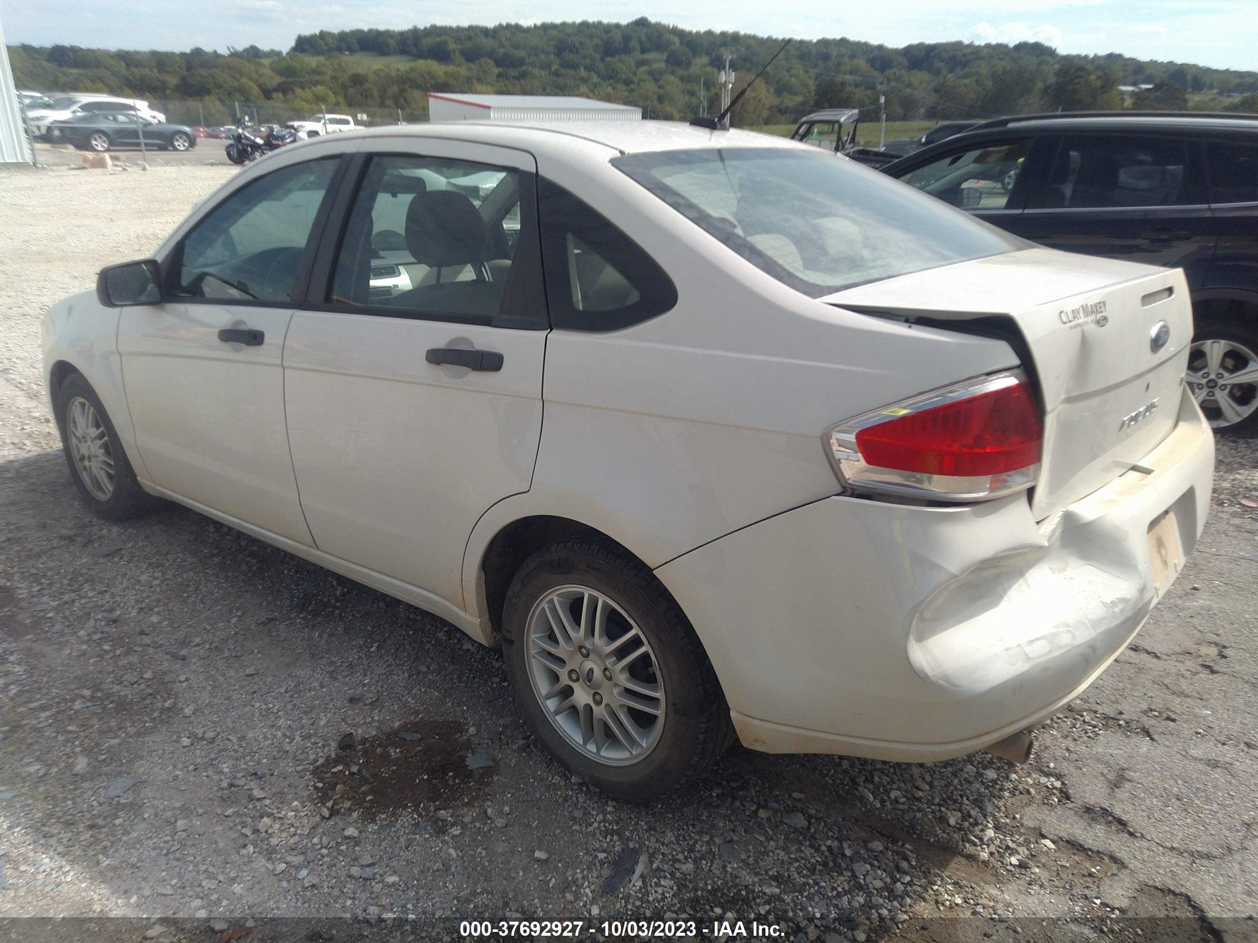 Photo 2 VIN: 1FAHP35N79W138316 - FORD FOCUS 