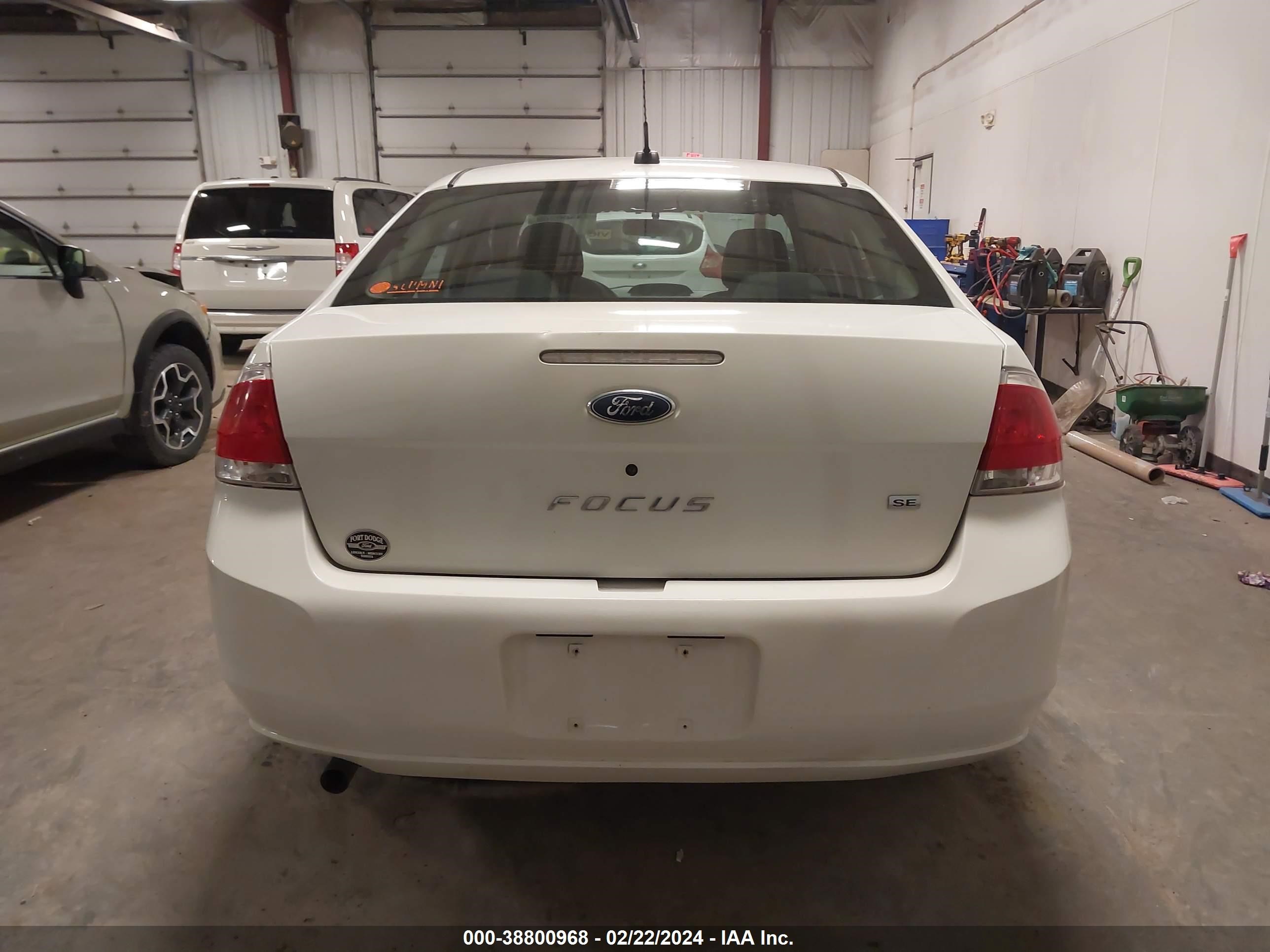 Photo 16 VIN: 1FAHP35N79W162809 - FORD FOCUS 