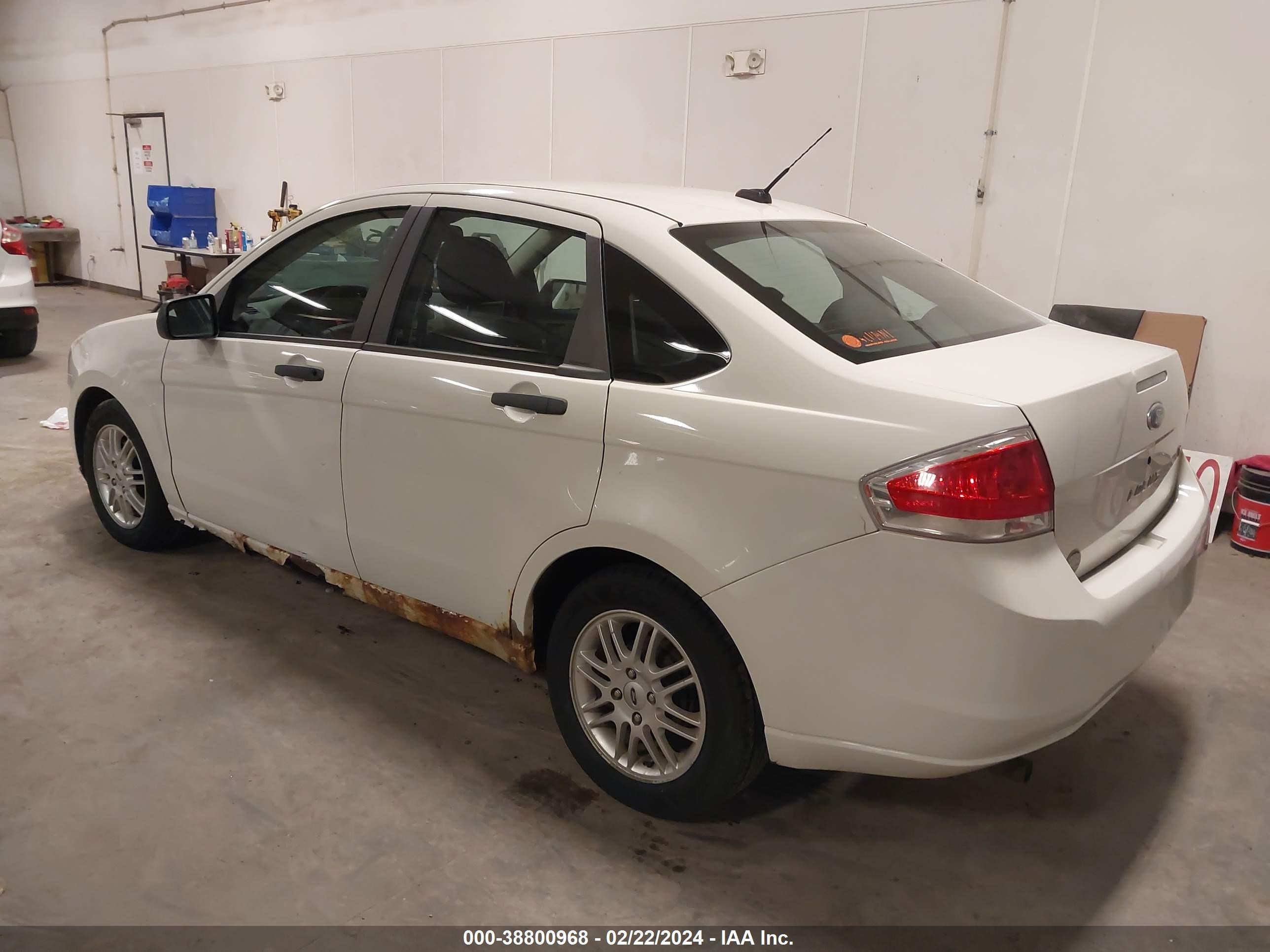 Photo 2 VIN: 1FAHP35N79W162809 - FORD FOCUS 