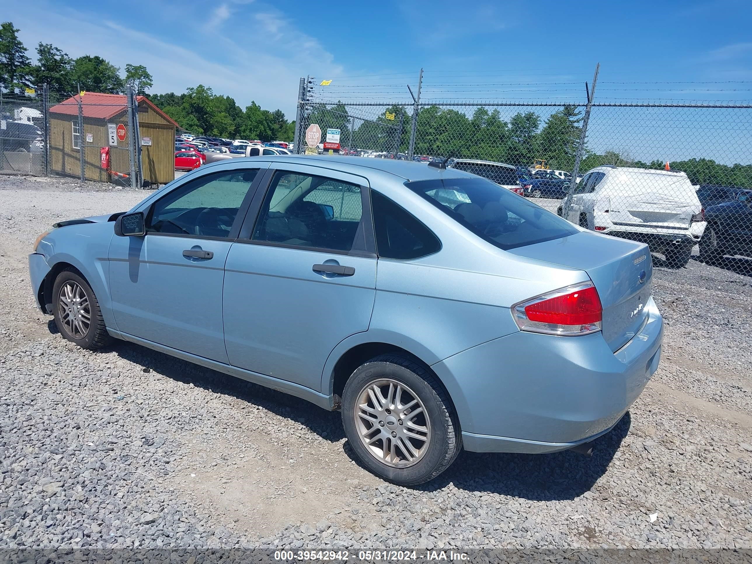 Photo 2 VIN: 1FAHP35N79W171333 - FORD FOCUS 