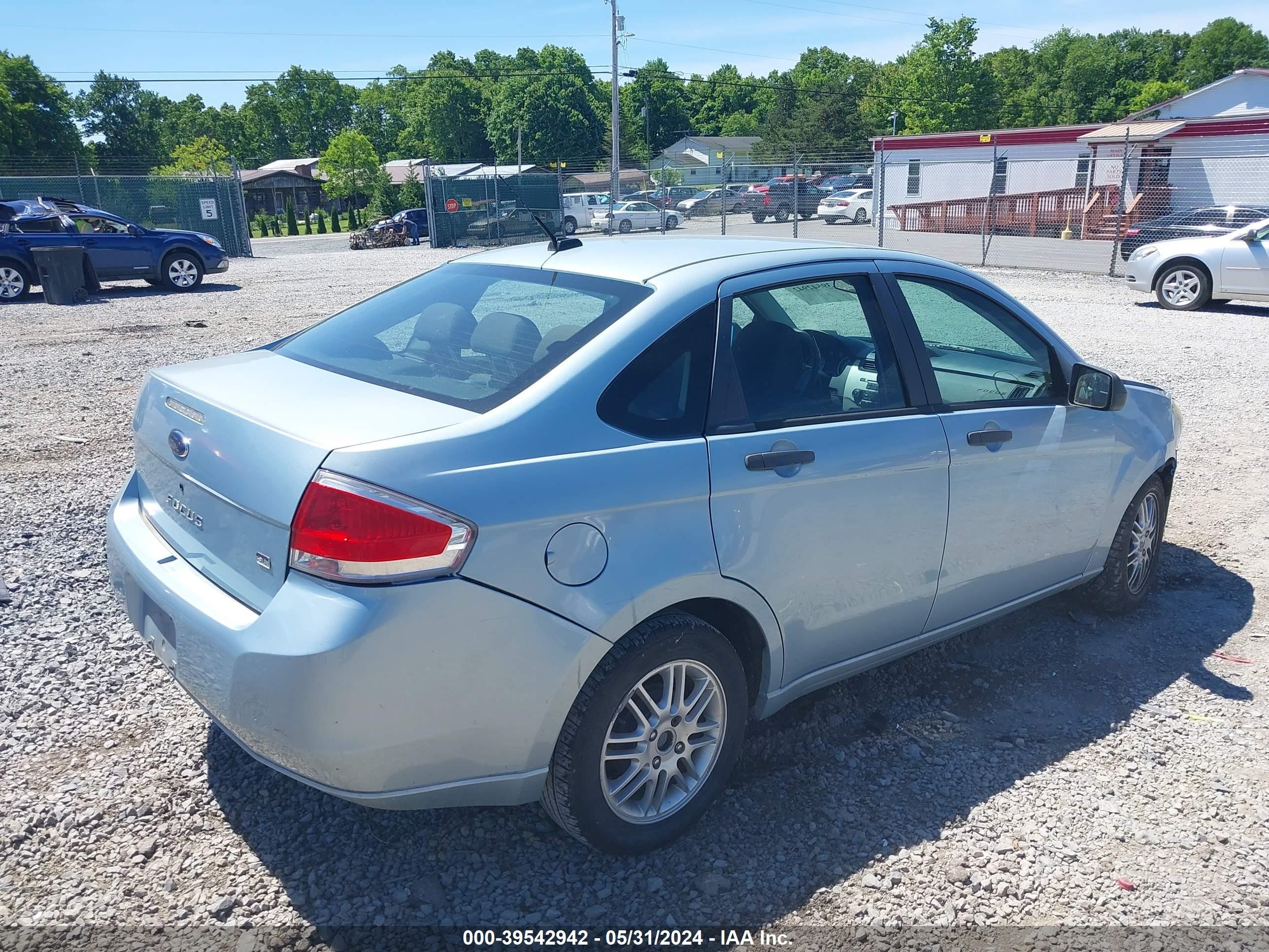 Photo 3 VIN: 1FAHP35N79W171333 - FORD FOCUS 