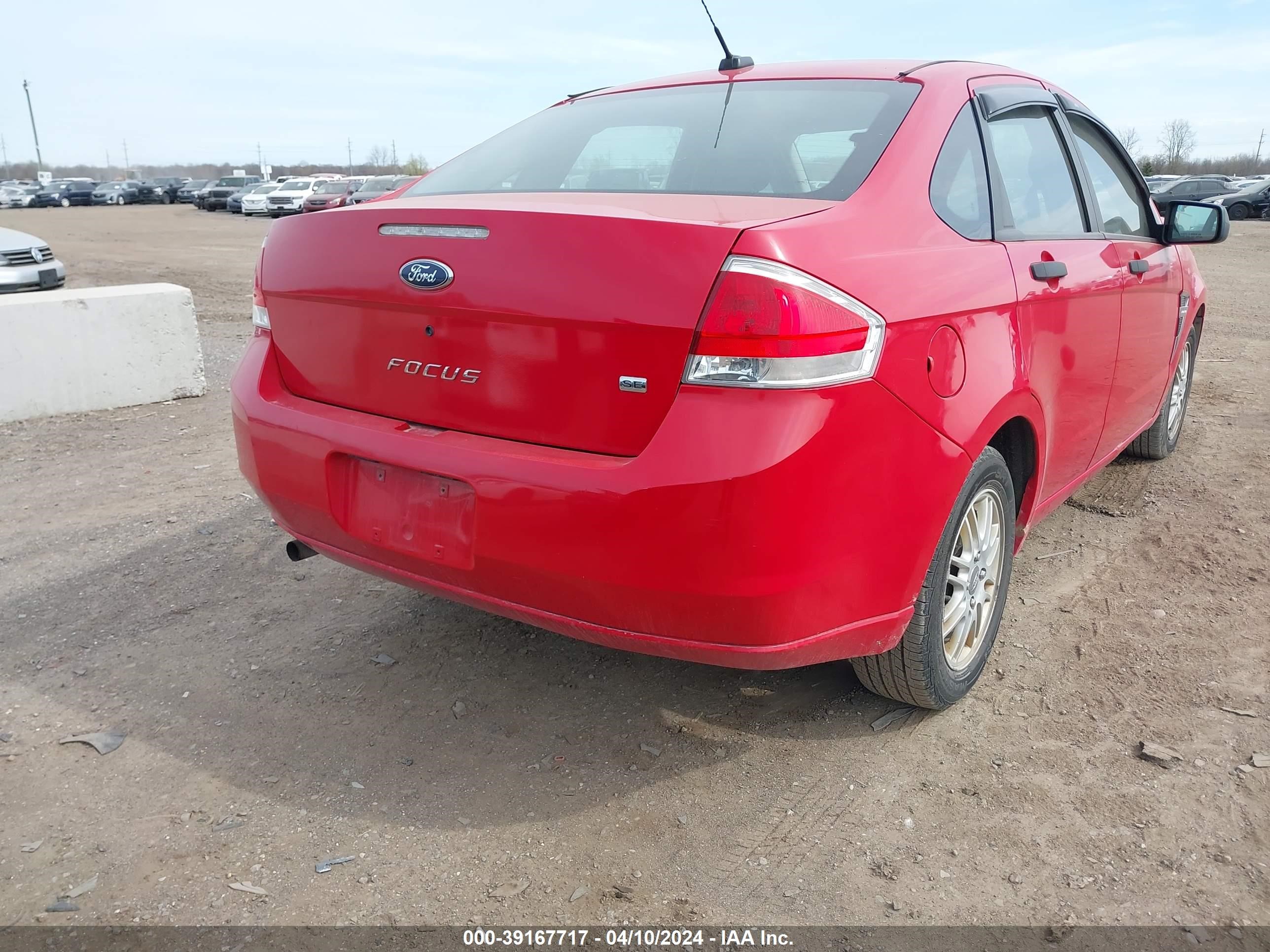 Photo 3 VIN: 1FAHP35N88W145273 - FORD FOCUS 