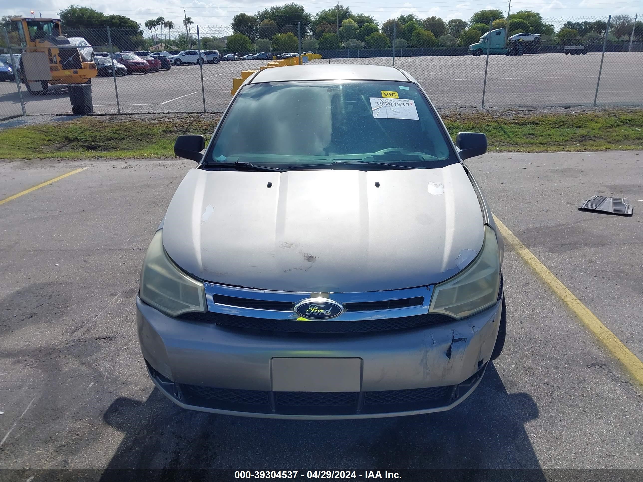 Photo 11 VIN: 1FAHP35N88W161277 - FORD FOCUS 