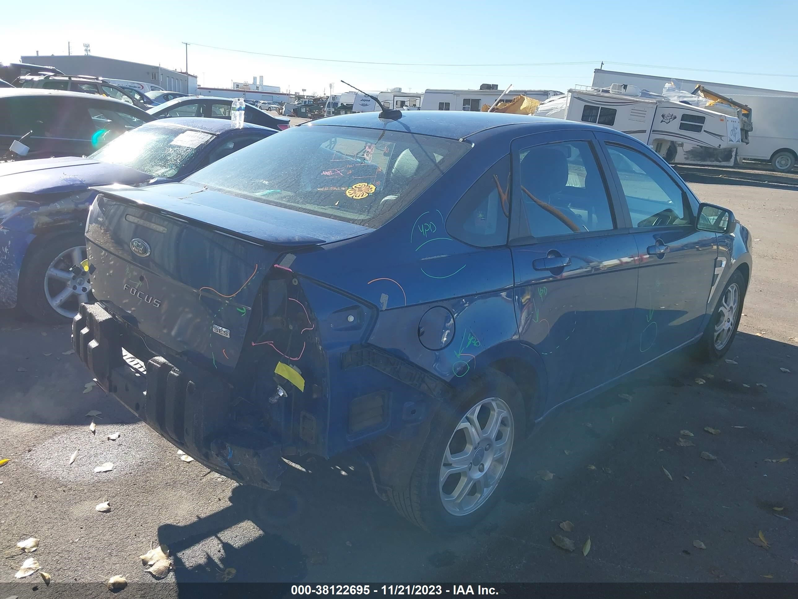 Photo 3 VIN: 1FAHP35N88W187524 - FORD FOCUS 