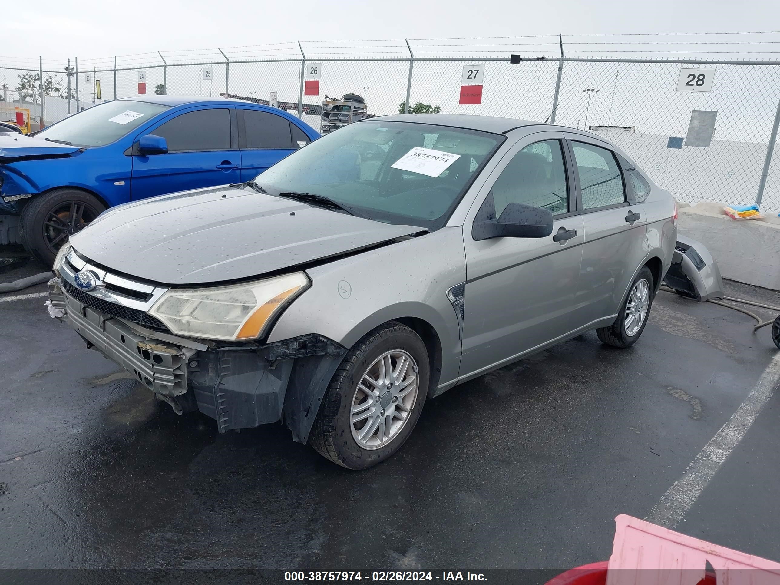 Photo 1 VIN: 1FAHP35N88W263498 - FORD FOCUS 