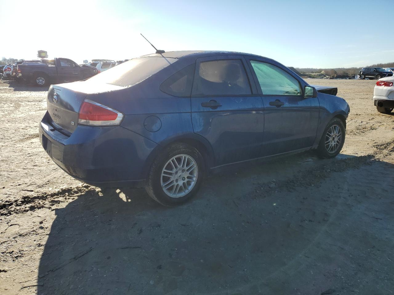 Photo 2 VIN: 1FAHP35N89W120701 - FORD FOCUS 