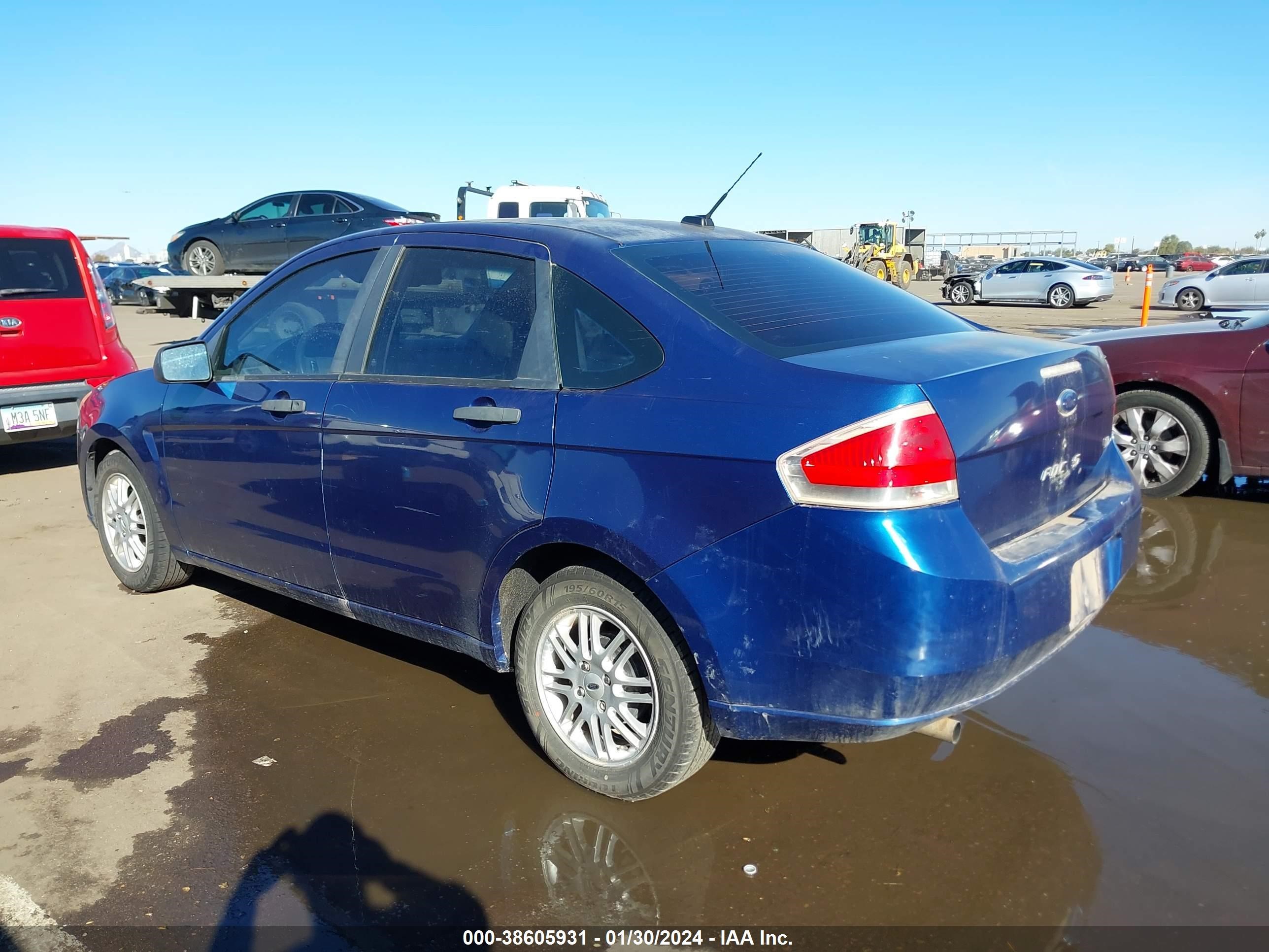 Photo 2 VIN: 1FAHP35N89W166755 - FORD FOCUS 