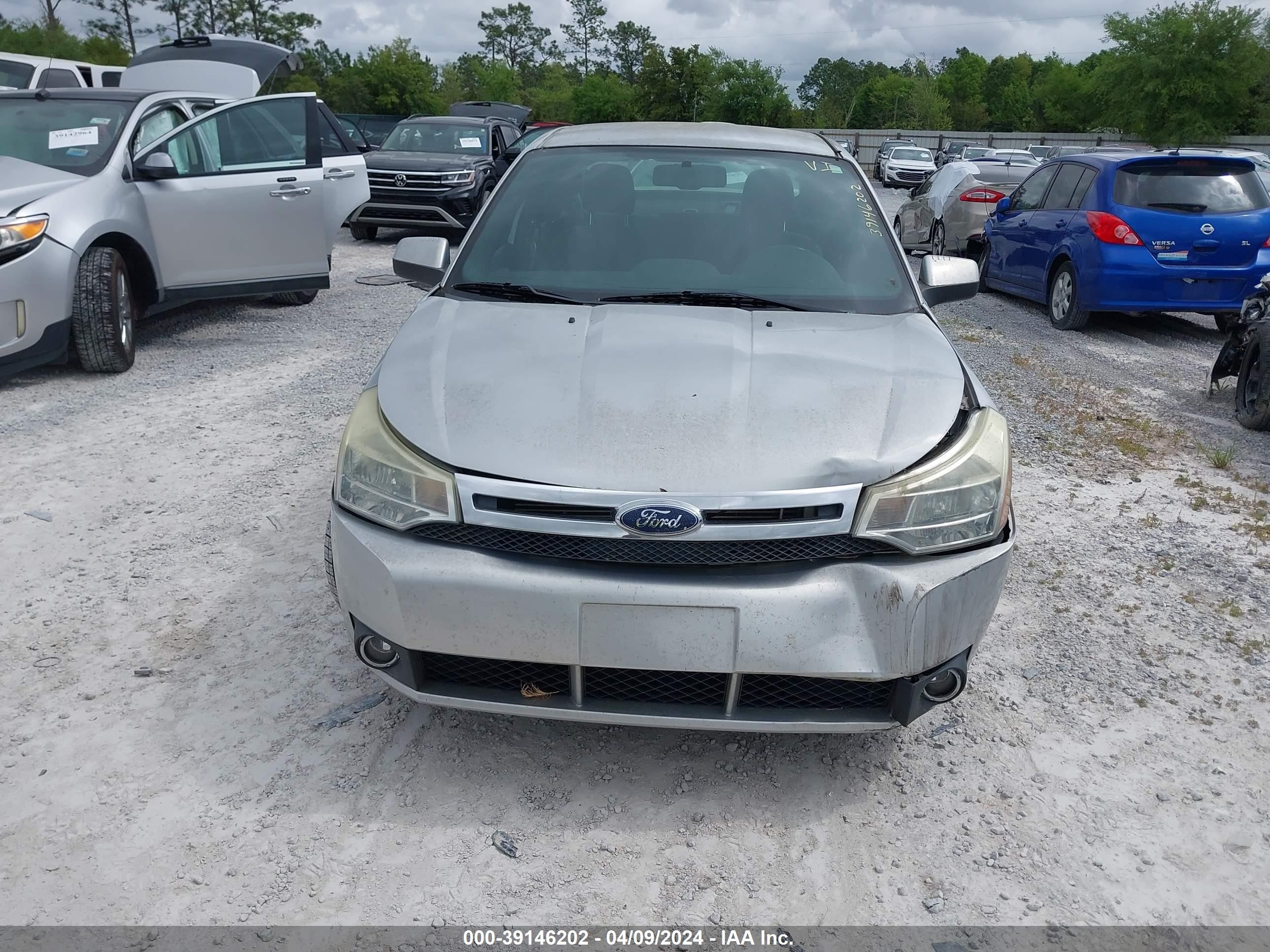 Photo 11 VIN: 1FAHP35N98W216271 - FORD FOCUS 