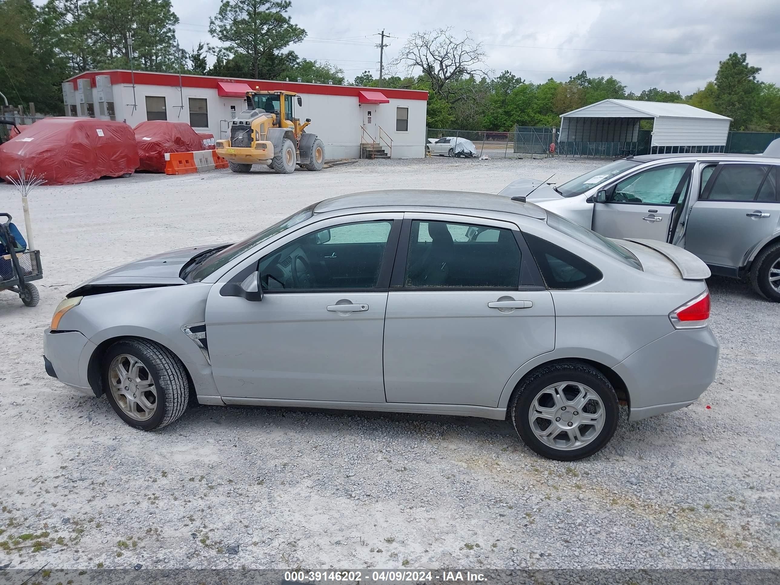 Photo 13 VIN: 1FAHP35N98W216271 - FORD FOCUS 