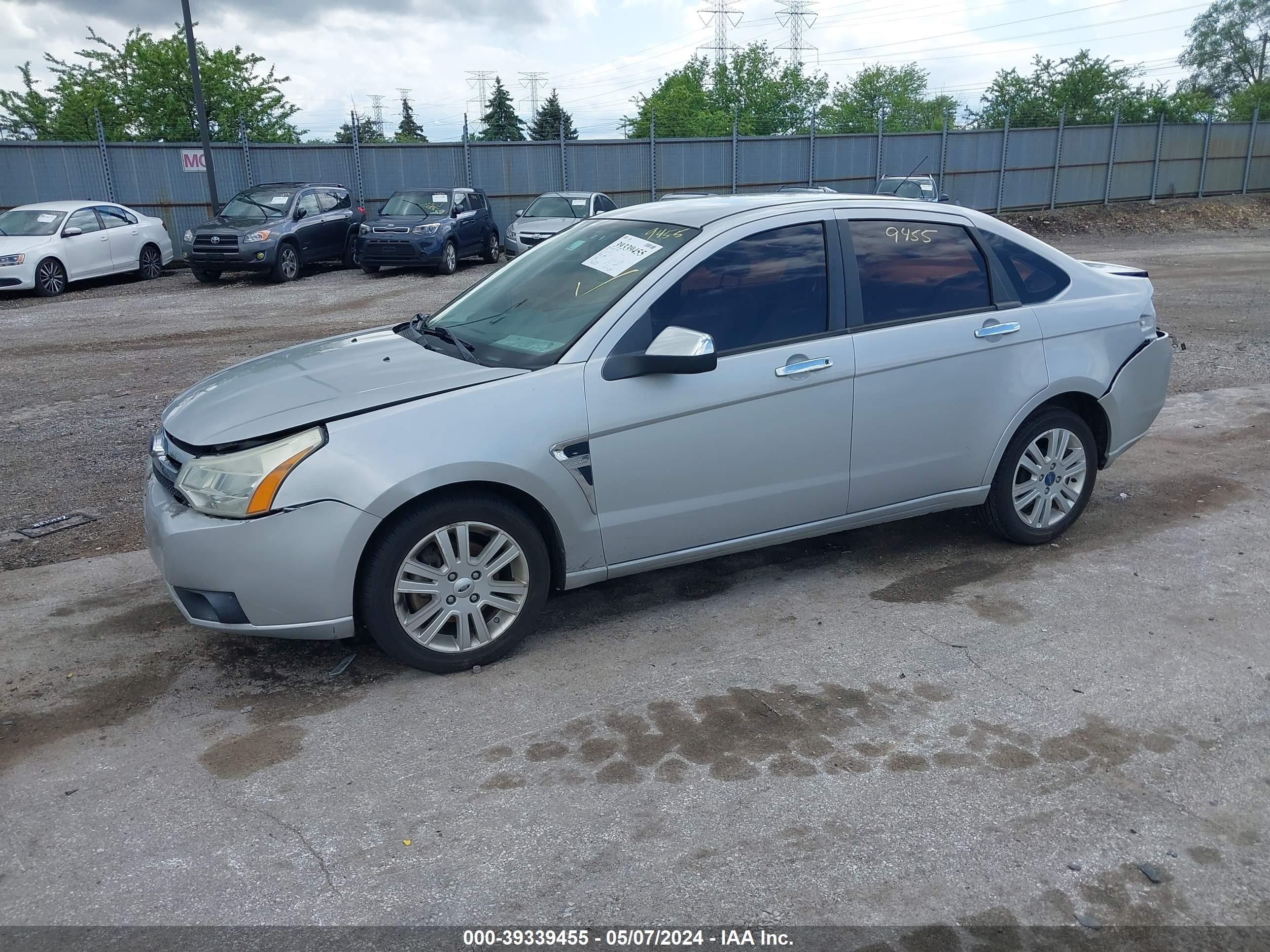 Photo 1 VIN: 1FAHP35N98W220885 - FORD FOCUS 