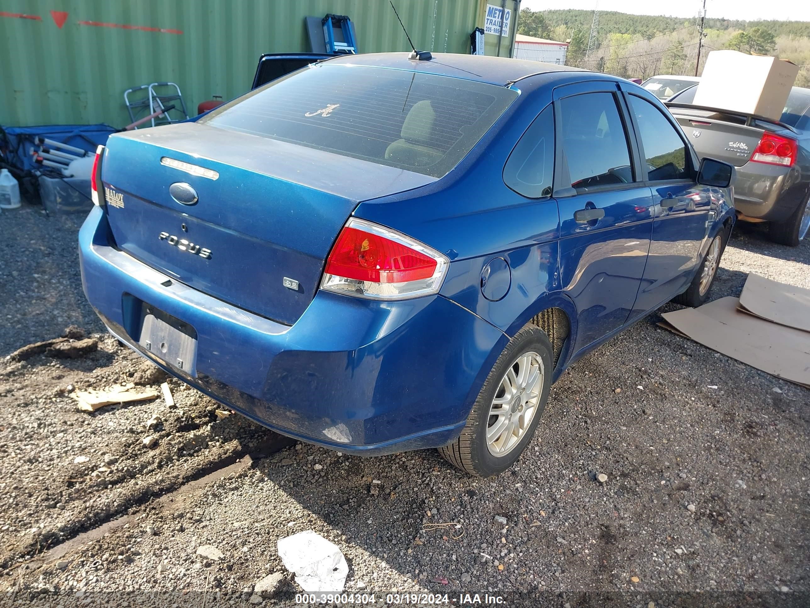 Photo 3 VIN: 1FAHP35N98W274073 - FORD FOCUS 