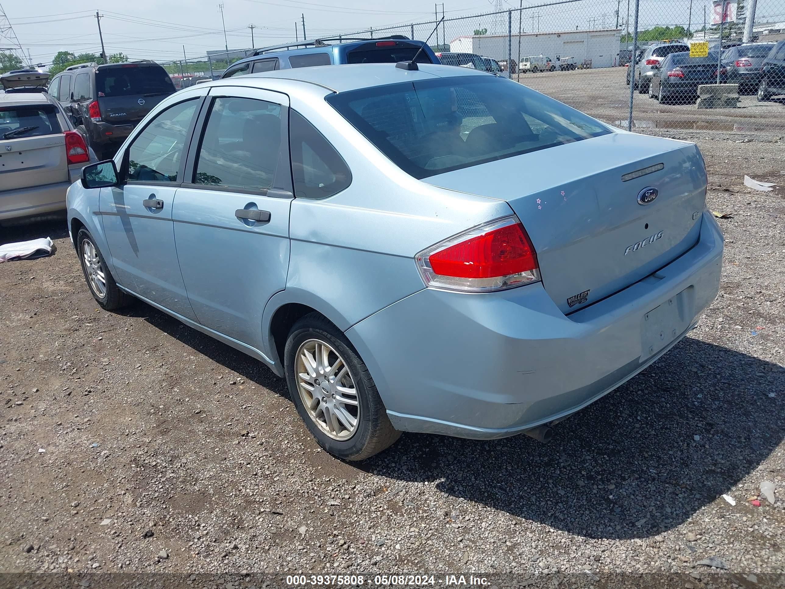 Photo 2 VIN: 1FAHP35N99W150435 - FORD FOCUS 