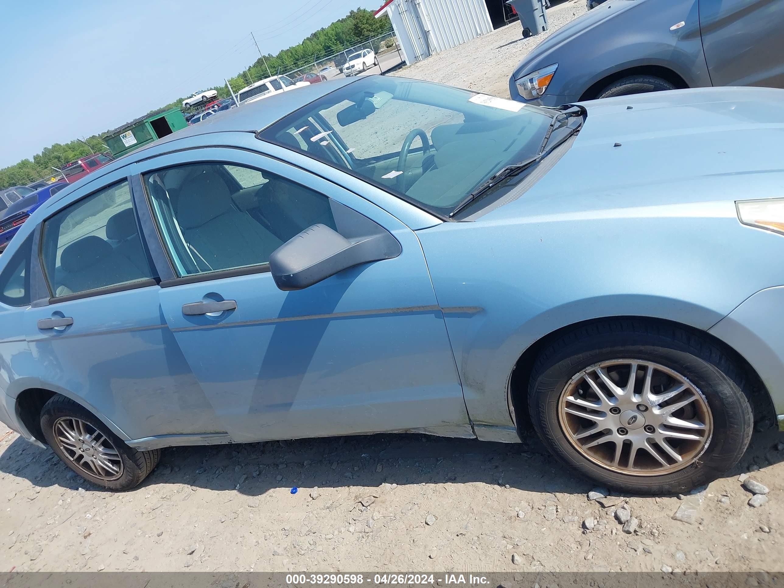 Photo 12 VIN: 1FAHP35N99W208415 - FORD FOCUS 