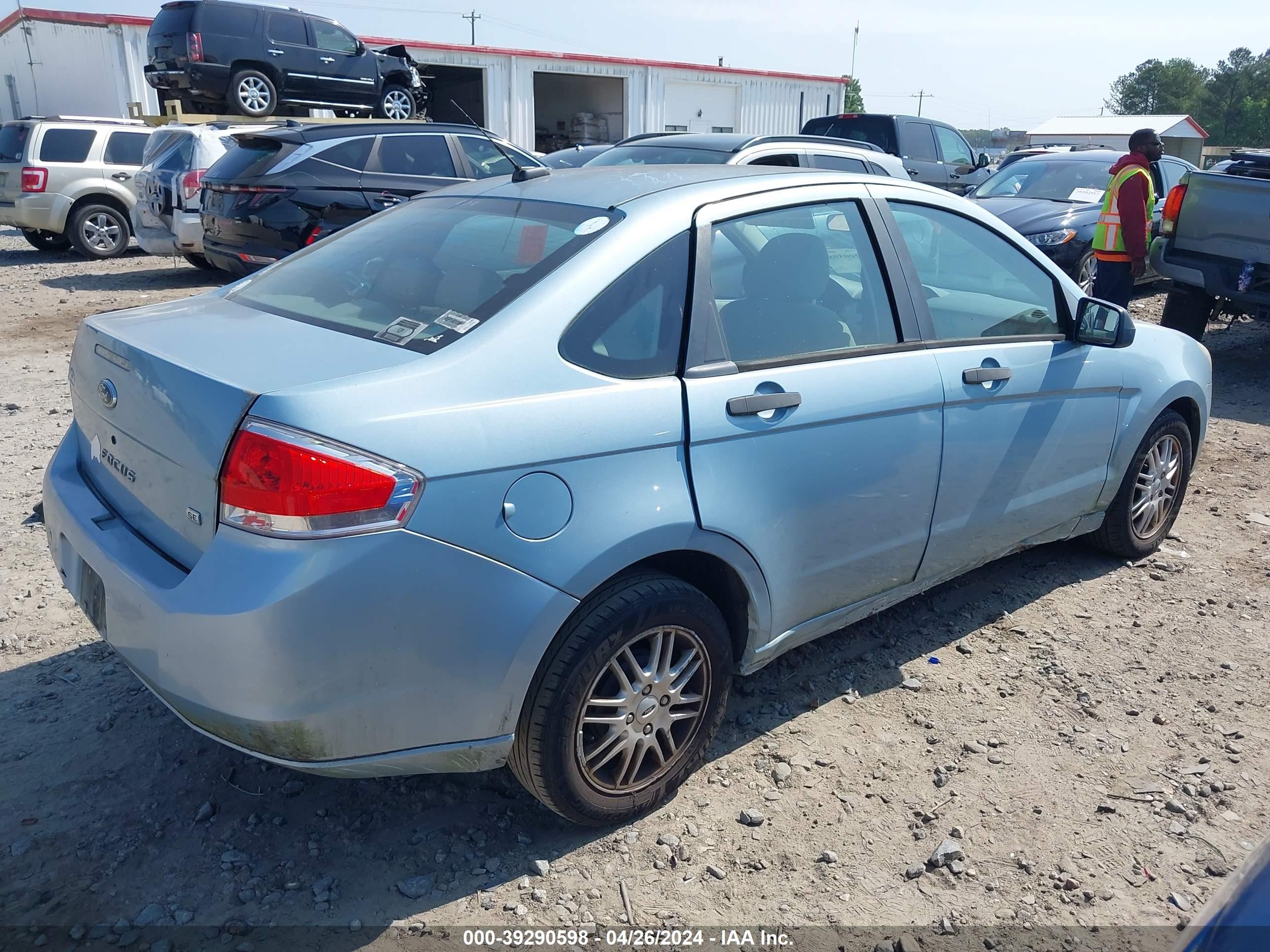 Photo 3 VIN: 1FAHP35N99W208415 - FORD FOCUS 