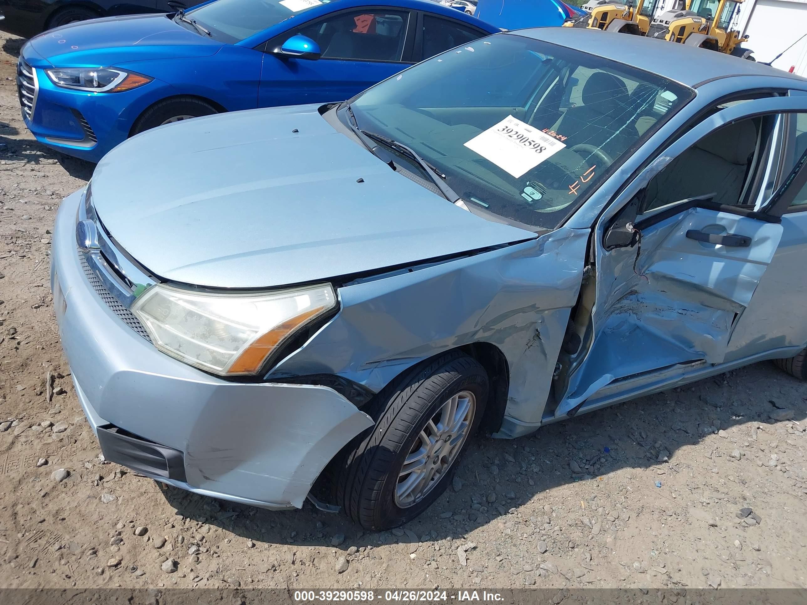 Photo 5 VIN: 1FAHP35N99W208415 - FORD FOCUS 