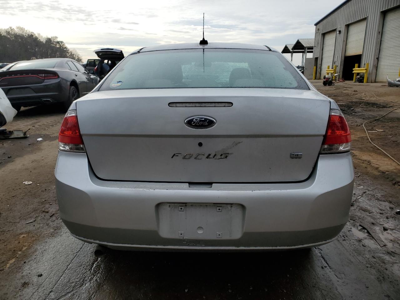 Photo 5 VIN: 1FAHP35N99W232892 - FORD FOCUS 